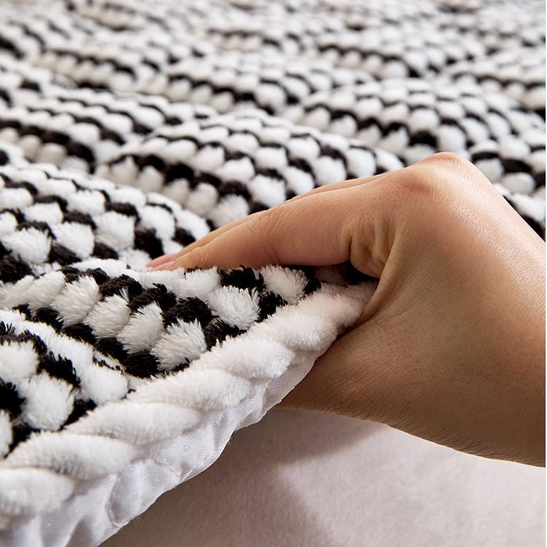 Thick Quilted Anti-Slip Plush Dot Pet-Friendly Pad Couch Cover