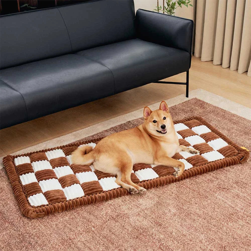 Cozy Plaid Non-Slip Dog Bed Mat for Car Seat Extender