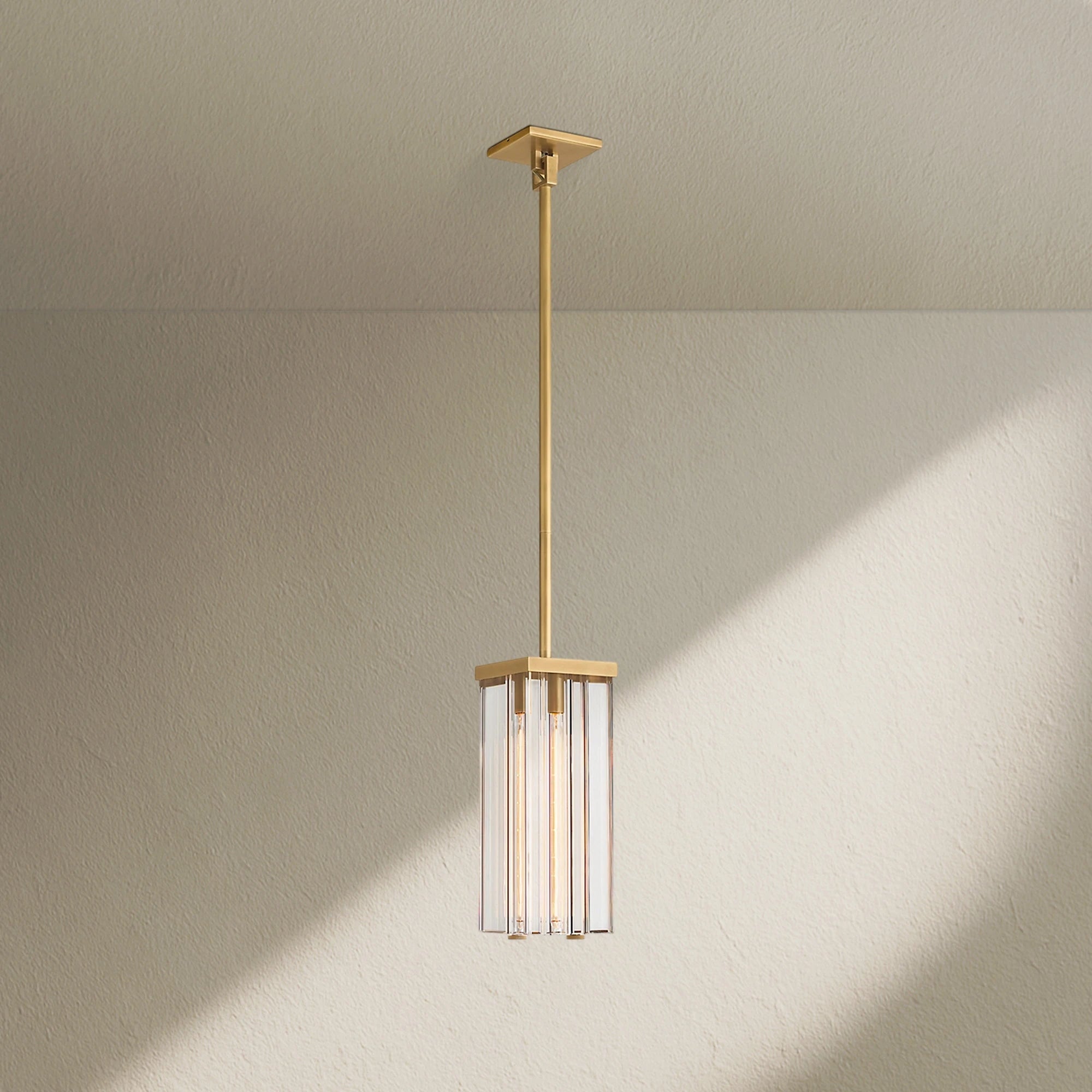 SAVFZ Square Pendant 14"