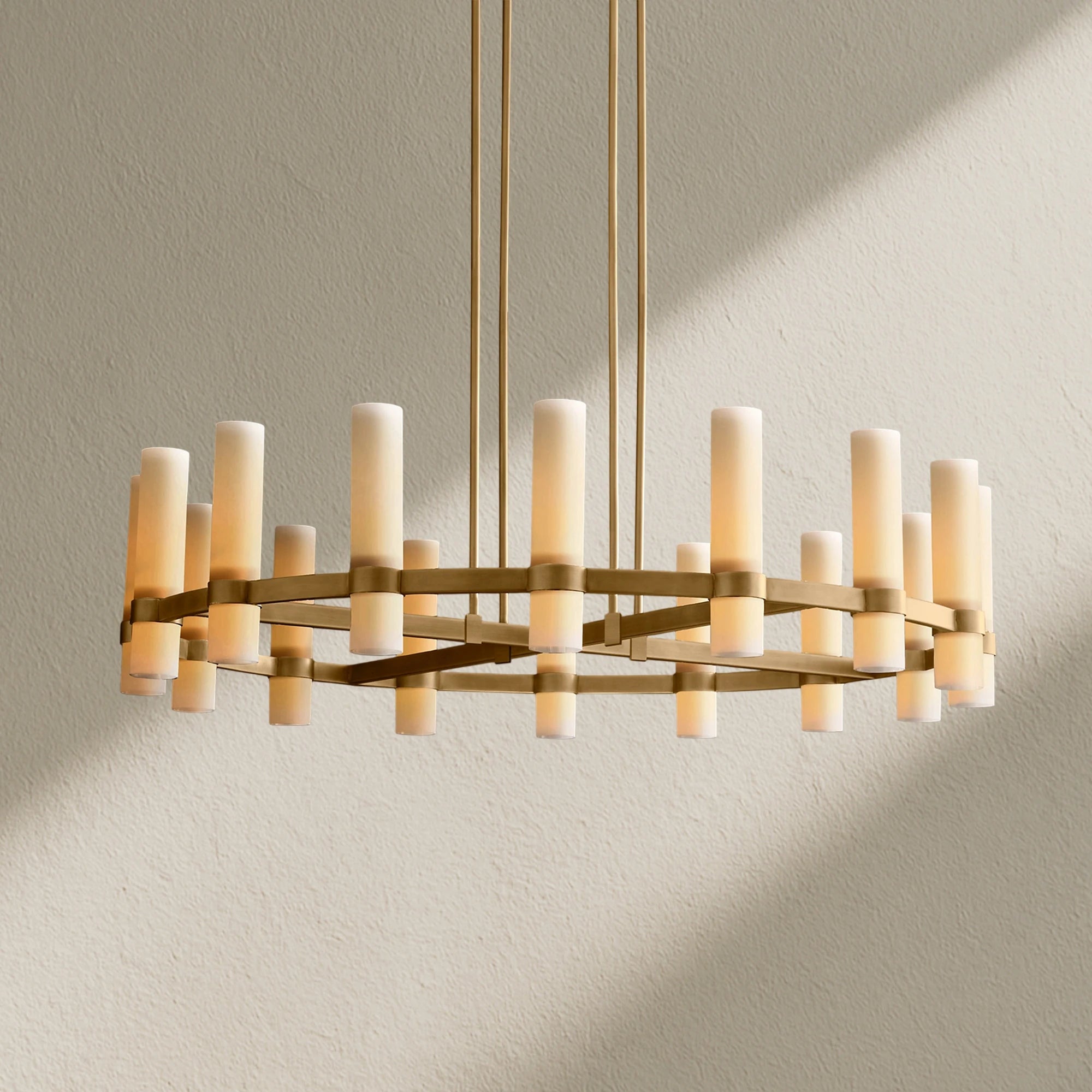 Ravfz Round Milk Glass Chandelier