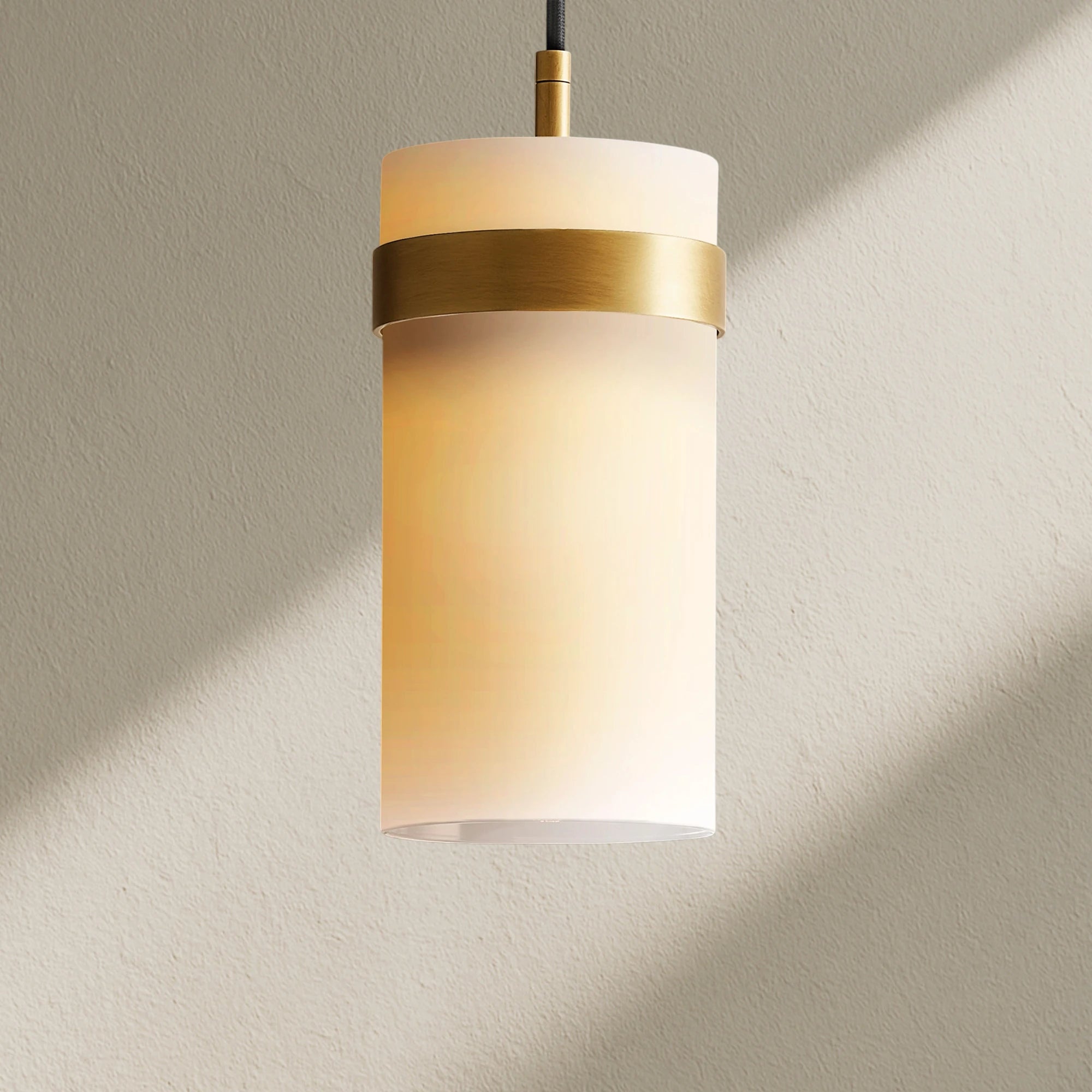 Lavefz Milk Glass Pendant