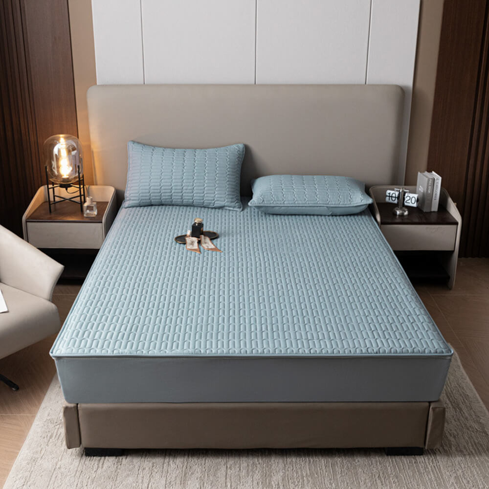 Soft & Antibacterial Full Enclosure Waterproof Zippered Mattress Protector