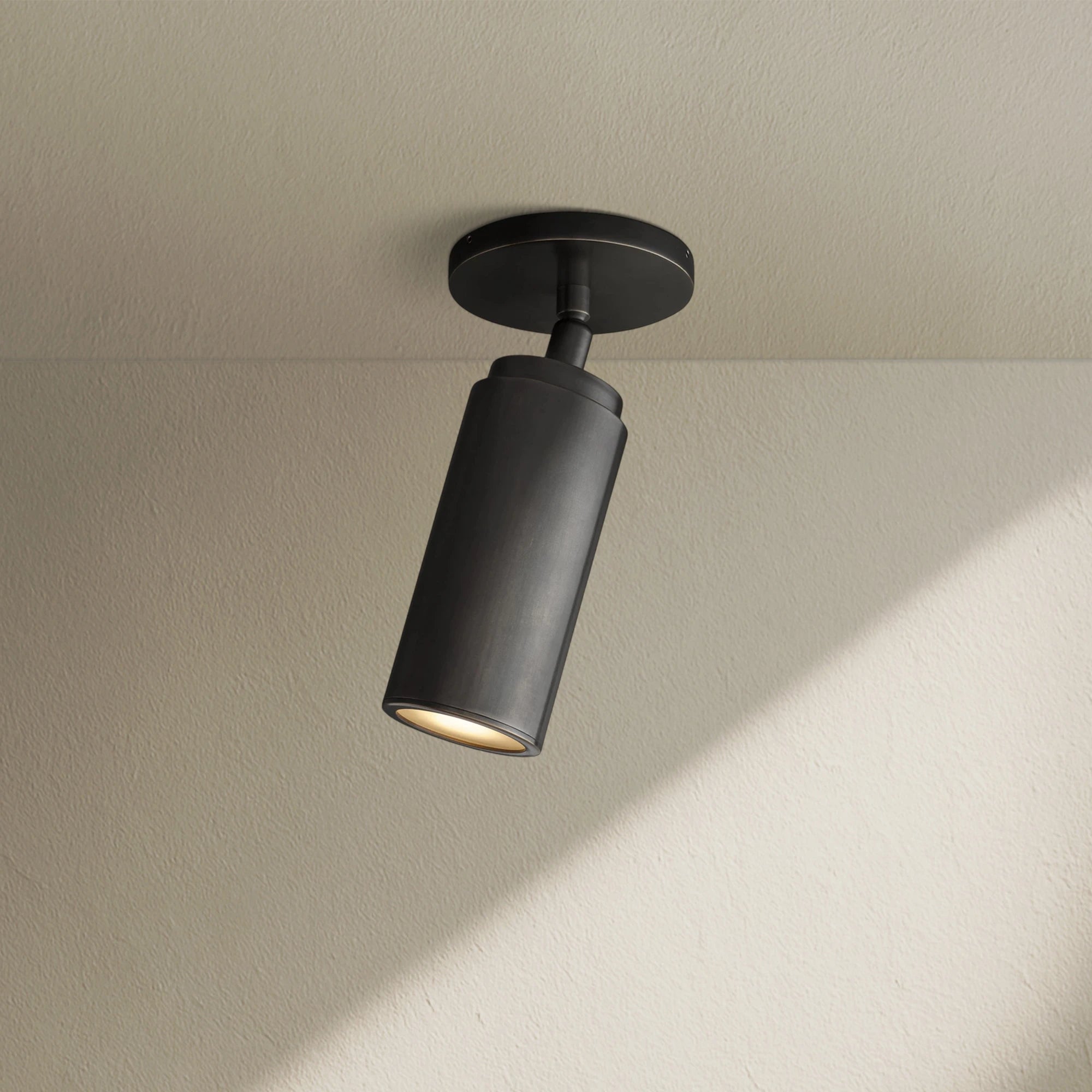Chafz Pivoting Flushmount