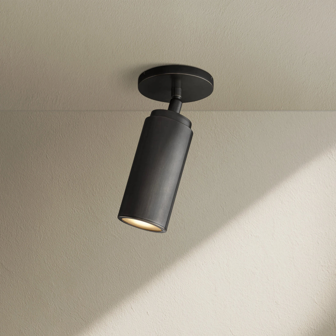 Chafz Pivoting Flushmount