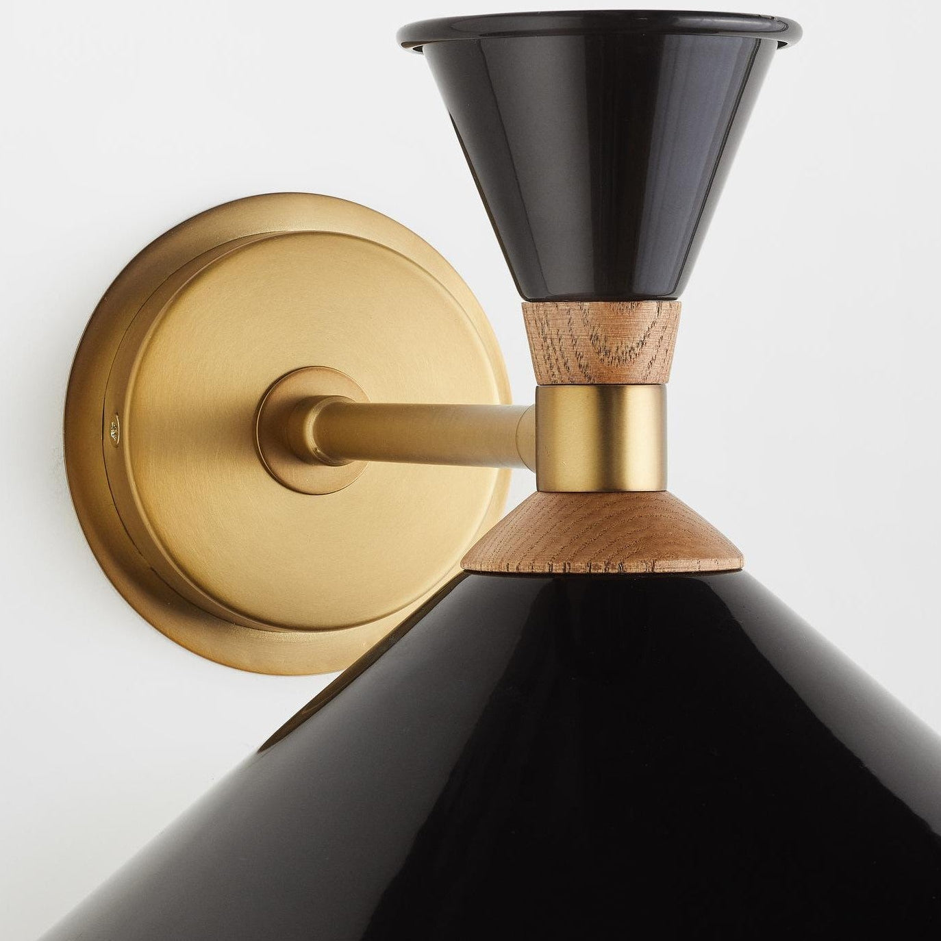 Hera Wall Light