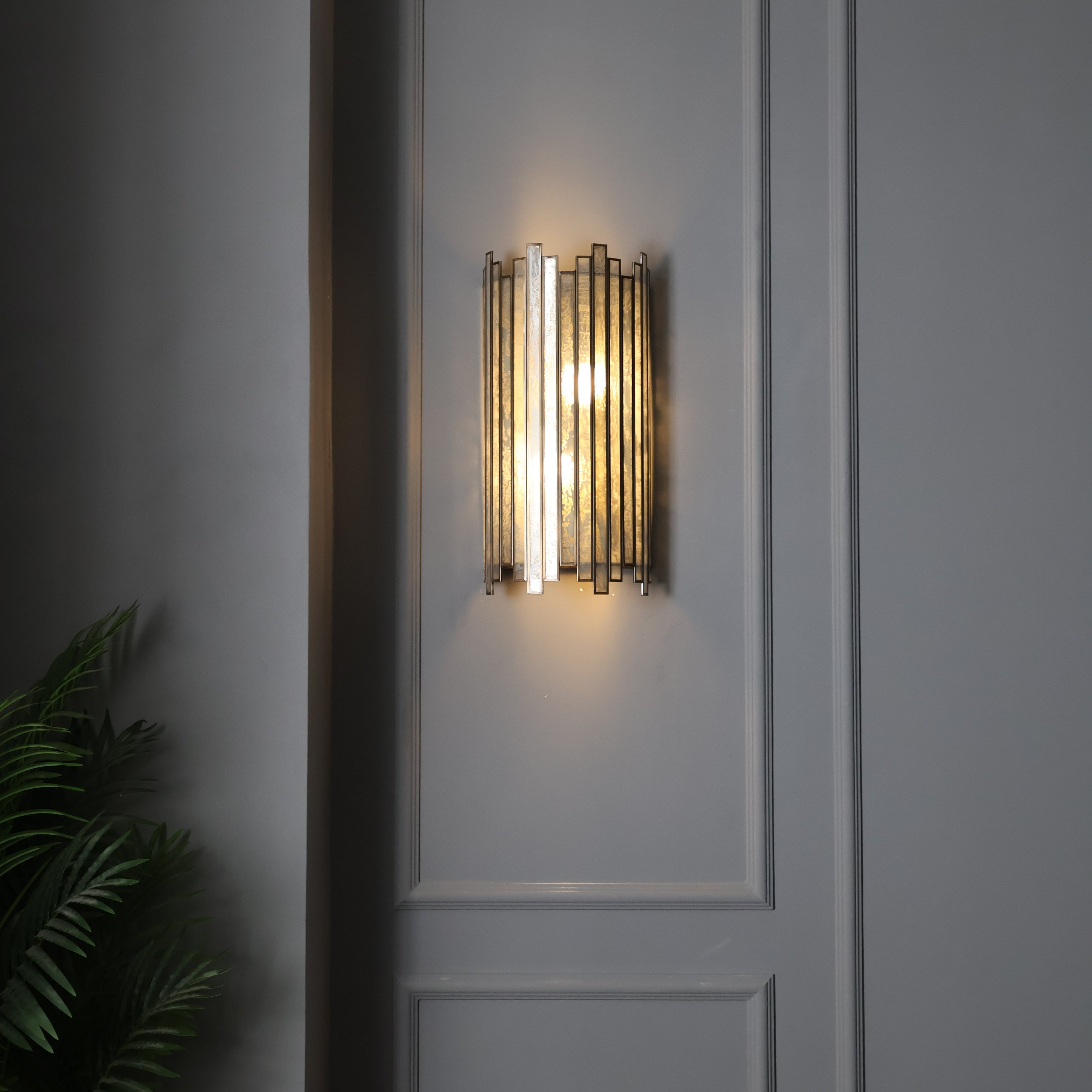 Laila Sconce