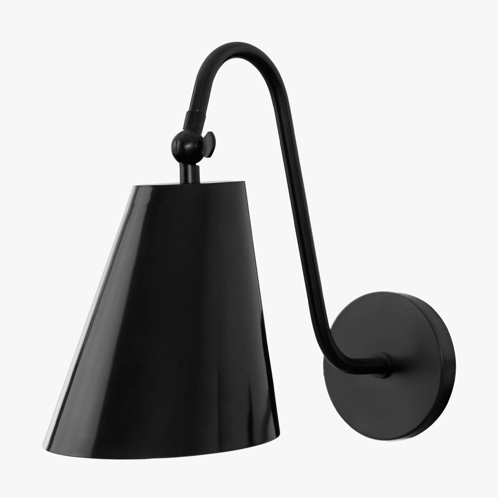 Saylor Sconce