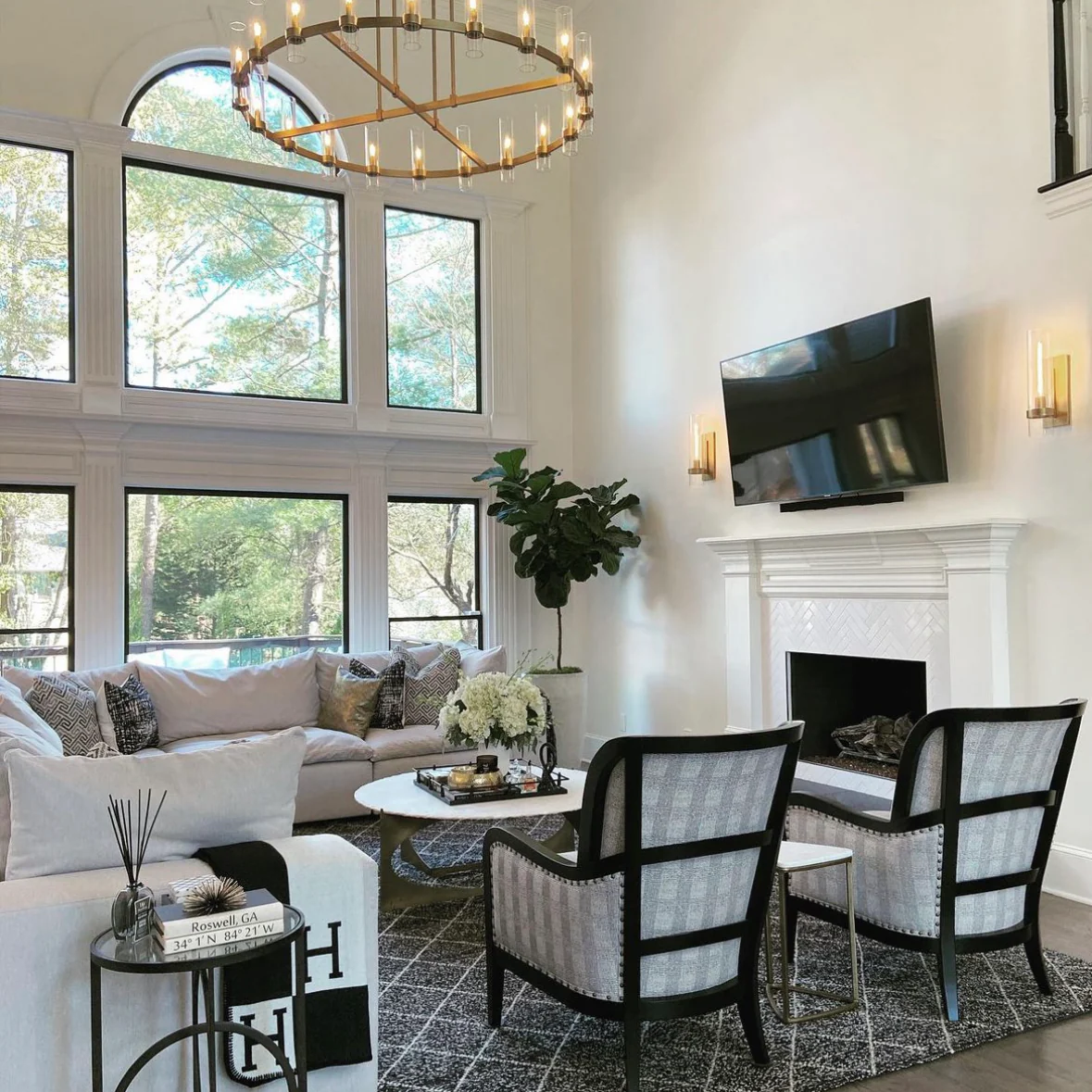Lavefz Round Chandelier 60"