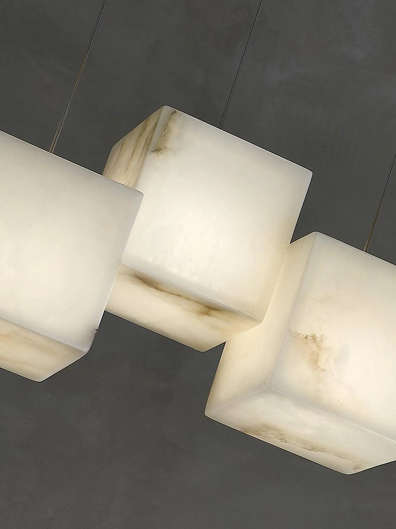 Alabaster Cubic Linear Chandelier - 10 Lights: 47.2" LJoyfuzzy