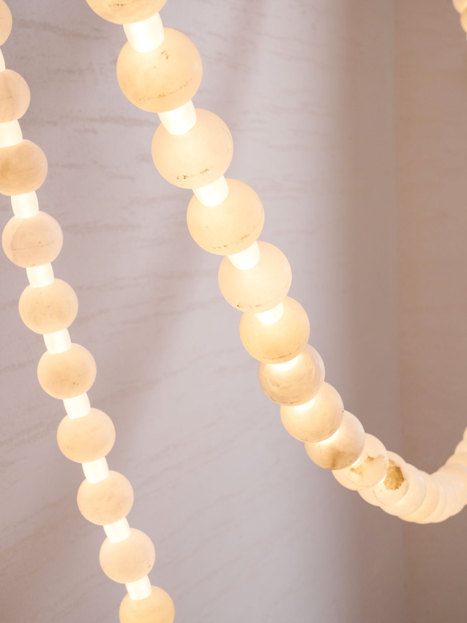 Alabaster Pearl Necklace Chandelier - 4 - Strips L 145.7″ + 116.9″ + 220.5″ + 244.9″Gold & WhiteJoyfuzzy