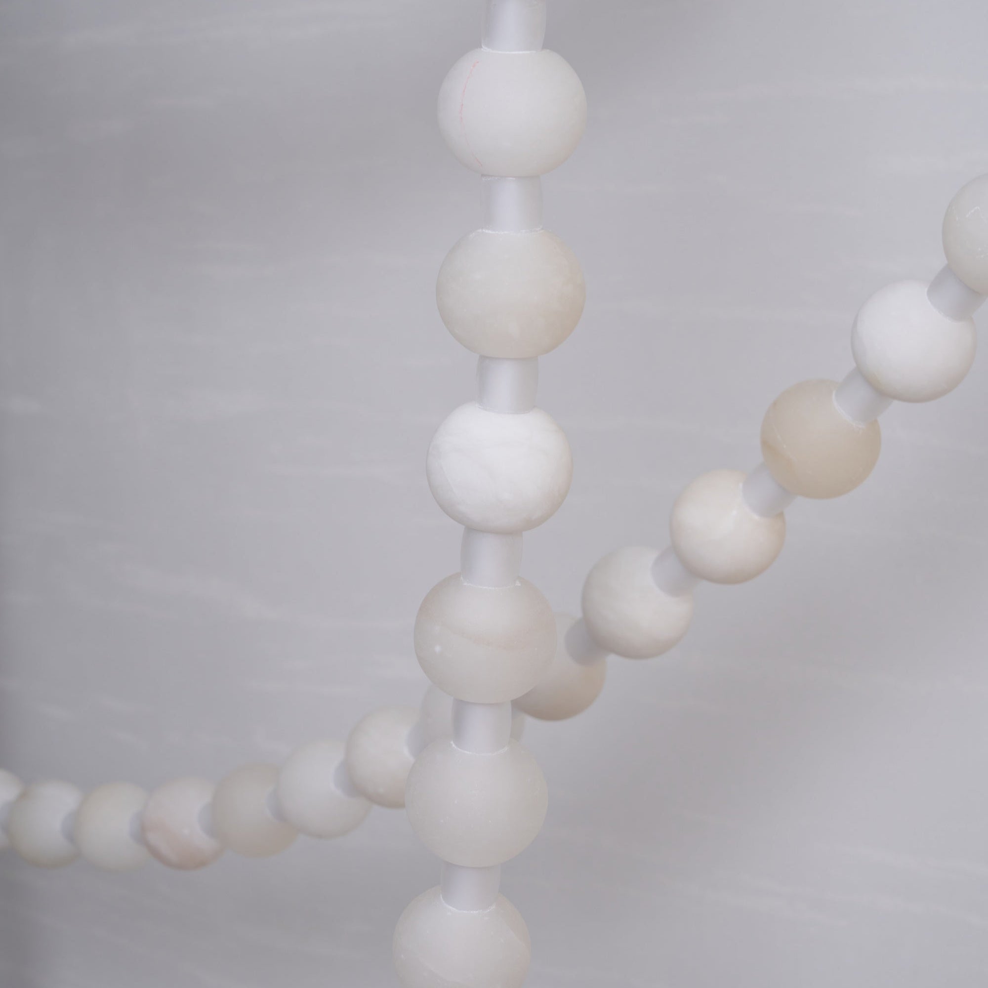 Alabaster Pearl Necklace Chandelier - 4 - Strips L 145.7″ + 116.9″ + 220.5″ + 244.9″Gold & WhiteJoyfuzzy