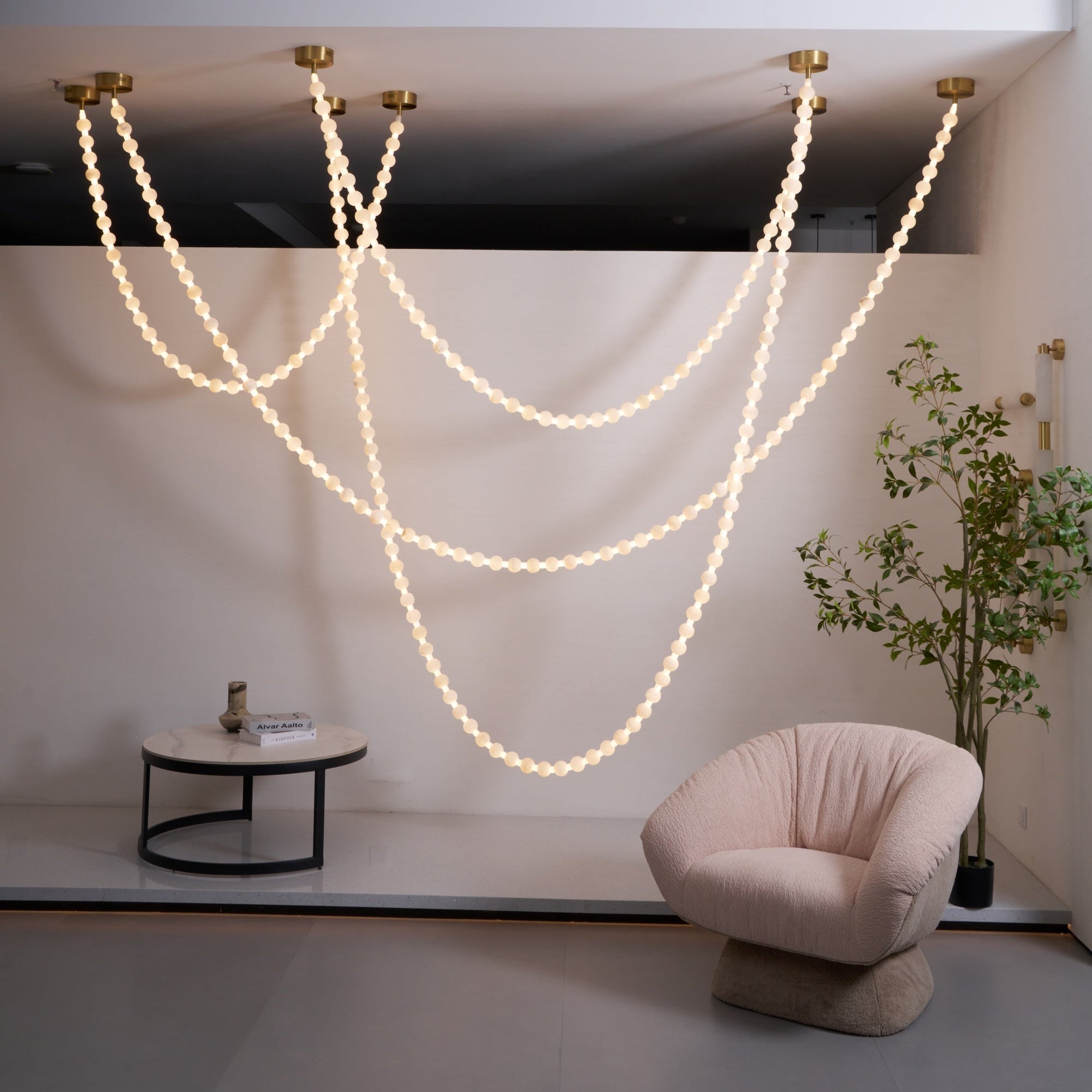 Alabaster Pearl Necklace Chandelier - Total Length 100cm / L 39.4″Gold & WhiteJoyfuzzy