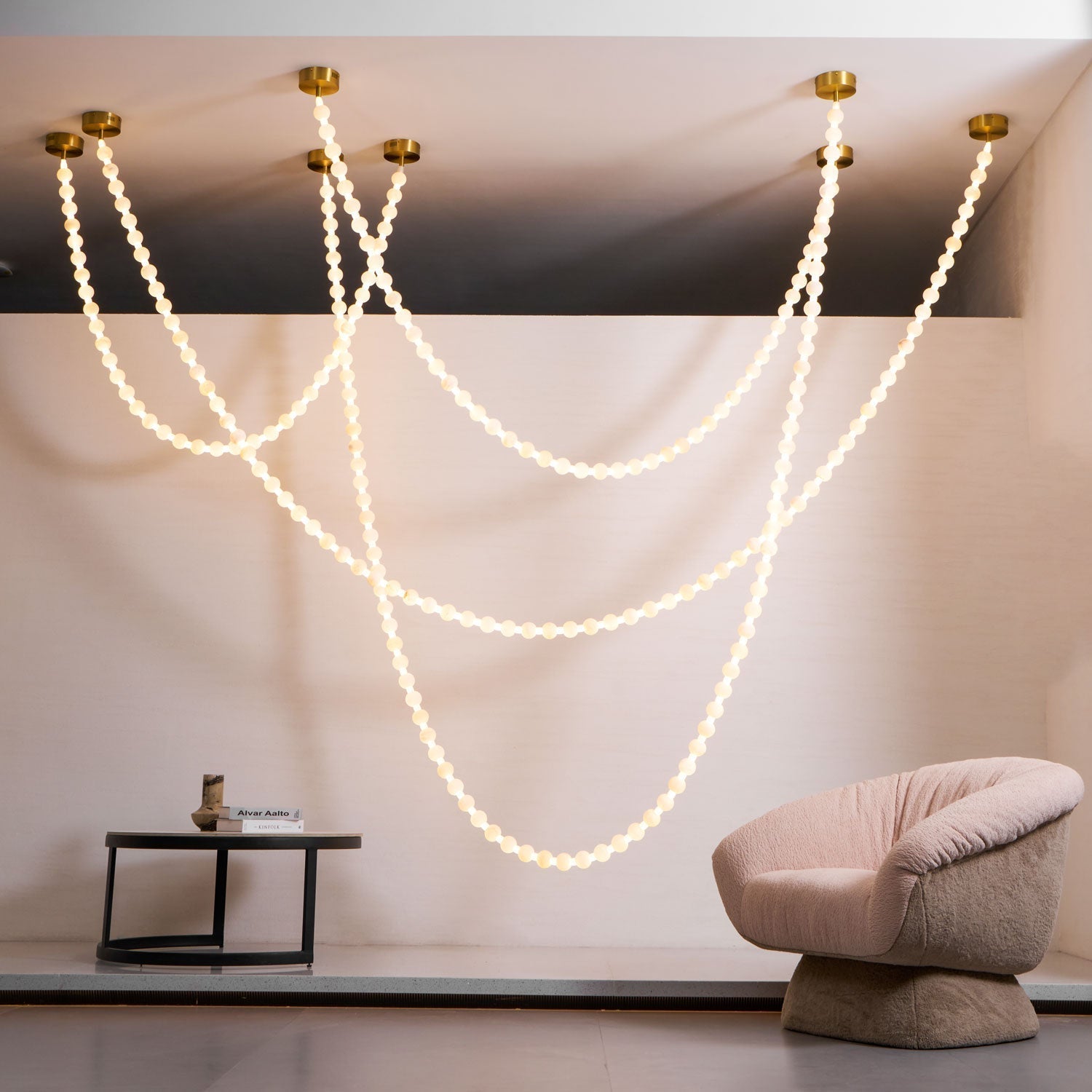 Alabaster Pearl Necklace Chandelier - 4 - Strips L 145.7″ + 116.9″ + 220.5″ + 244.9″Gold & WhiteJoyfuzzy