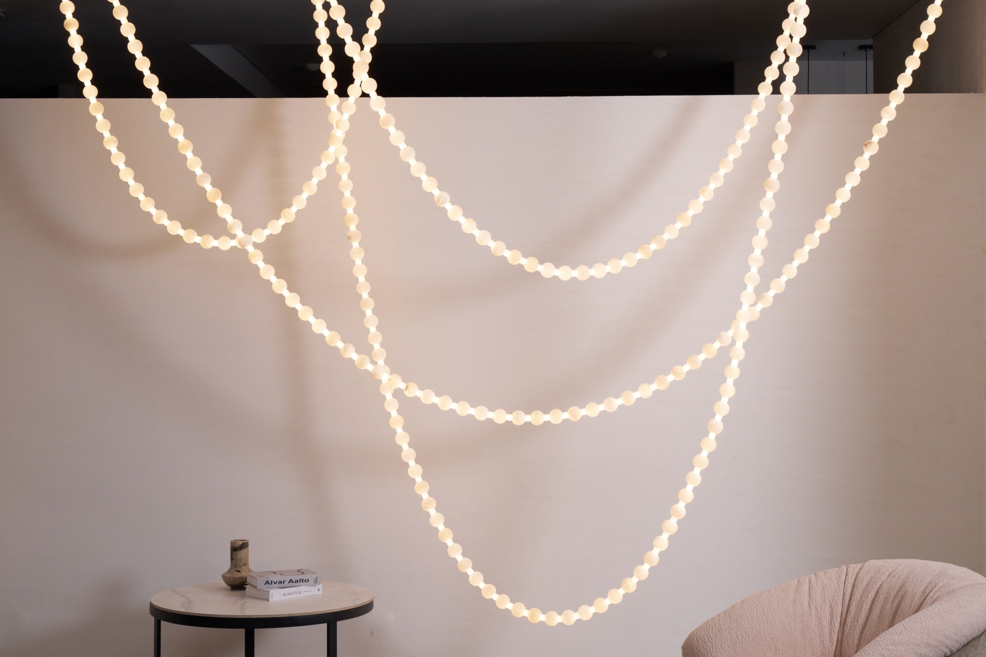 Alabaster Pearl Necklace Chandelier - 4 - Strips L 145.7″ + 116.9″ + 220.5″ + 244.9″Gold & WhiteJoyfuzzy