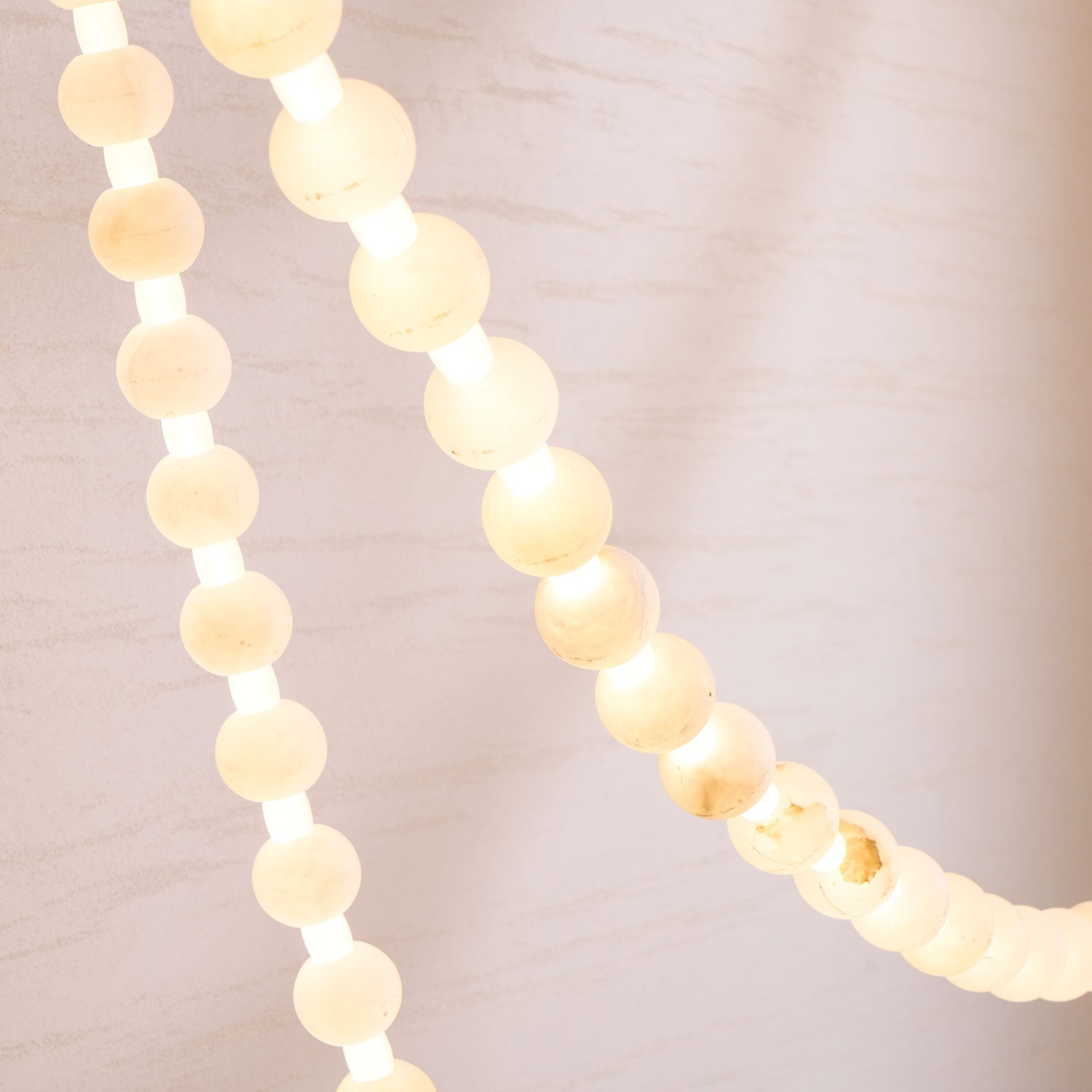 Alabaster Pearl Necklace Chandelier - 4 - Strips L 145.7″ + 116.9″ + 220.5″ + 244.9″Gold & WhiteJoyfuzzy