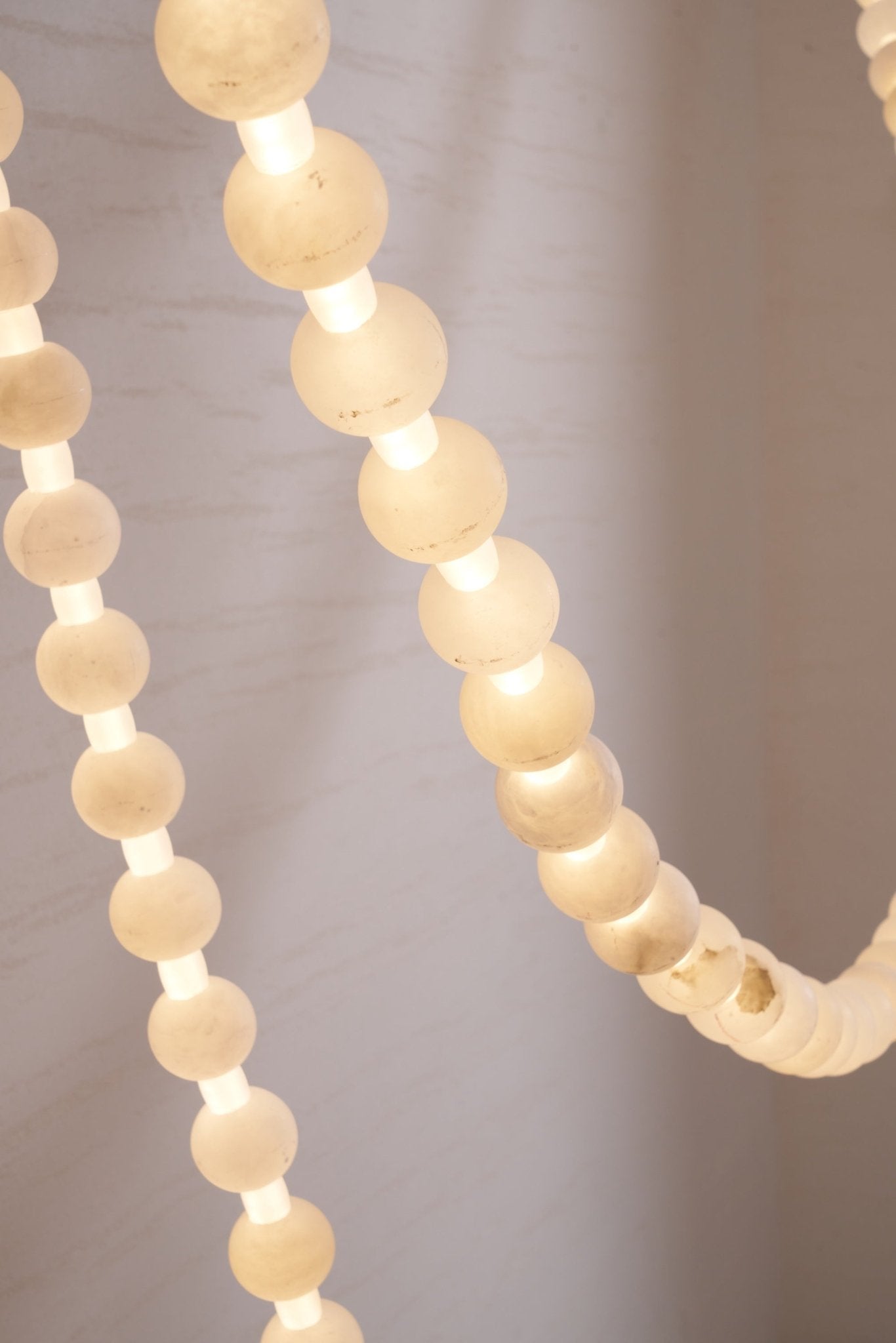 Alabaster Pearl Necklace Chandelier - 4 - Strips L 145.7″ + 116.9″ + 220.5″ + 244.9″Gold & WhiteJoyfuzzy