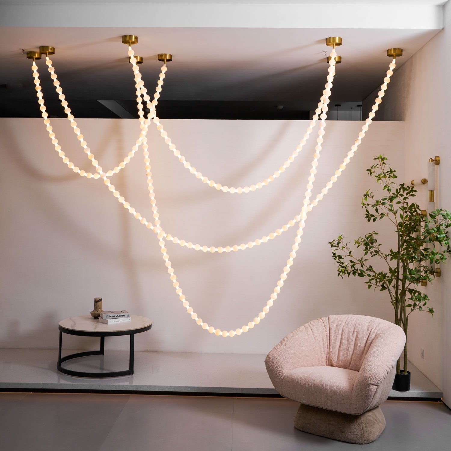 Alabaster Pearl Necklace Chandelier - 4 - Strips L 145.7″ + 116.9″ + 220.5″ + 244.9″Gold & WhiteJoyfuzzy