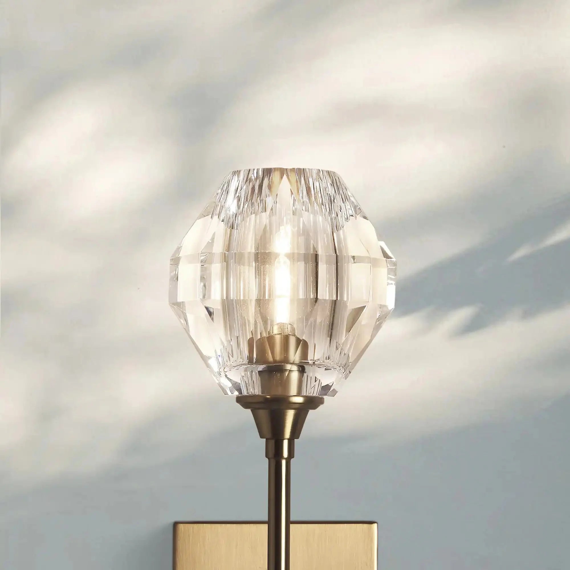 Amoroso Wall Sconce - BRASSJoyfuzzy