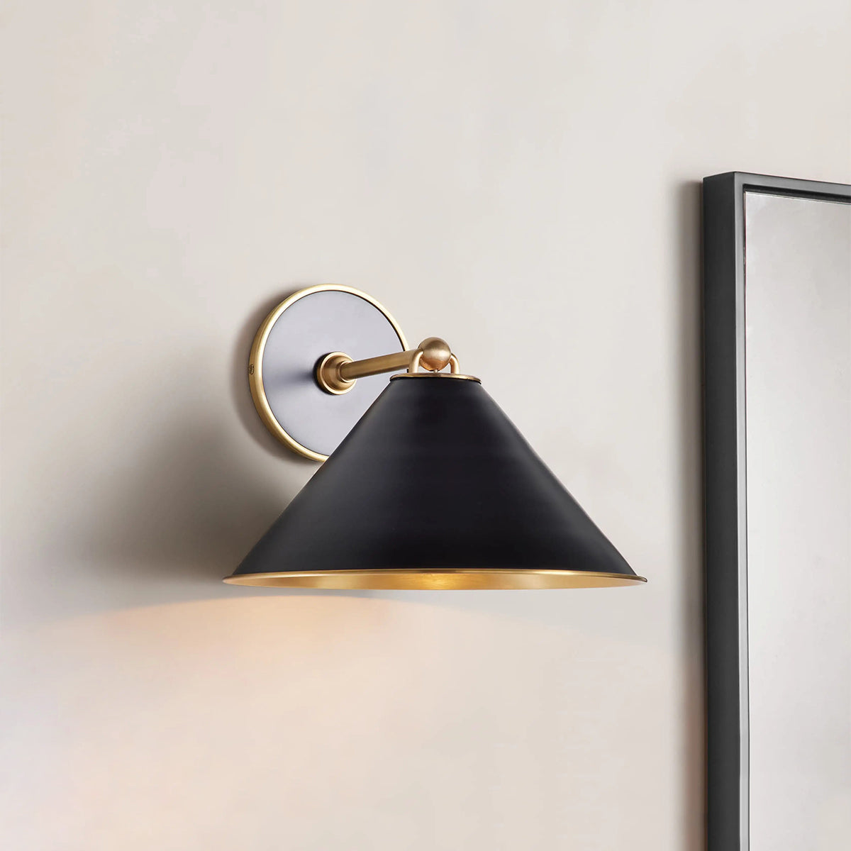 Arno Sconce