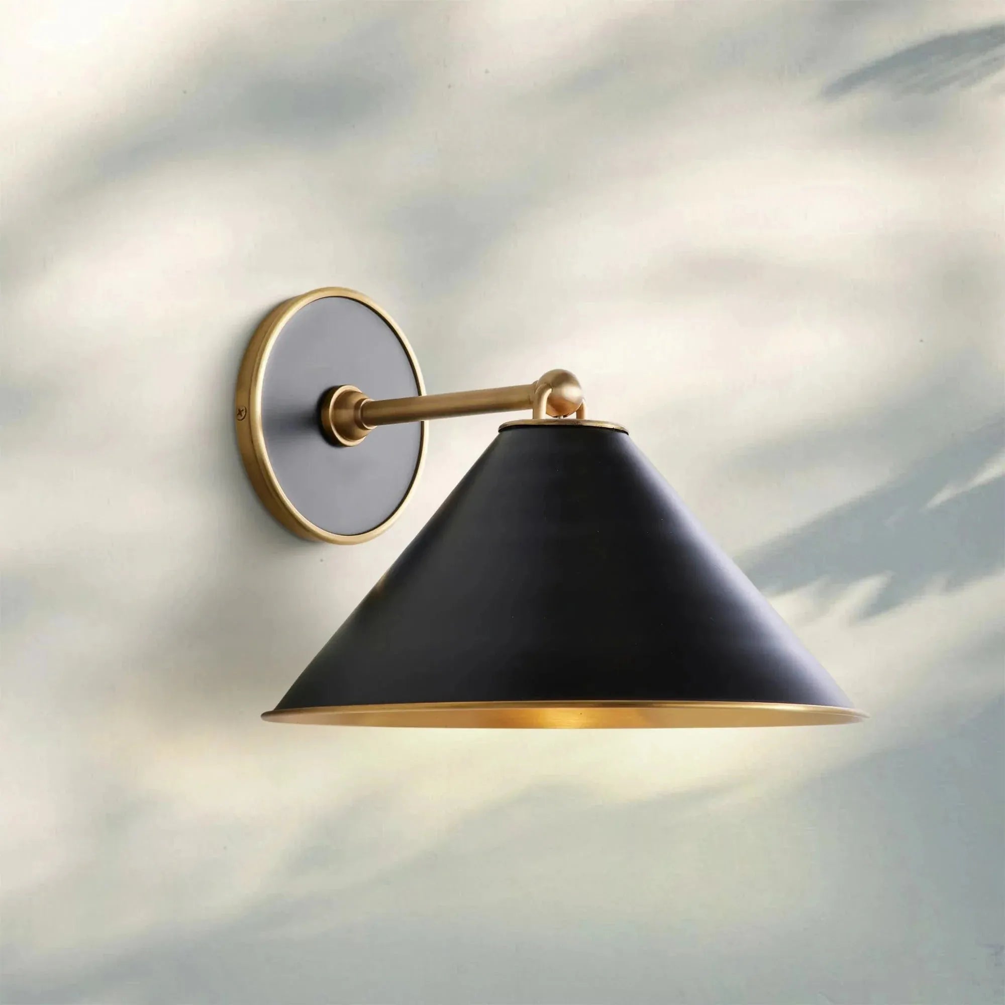 Arno Single Wall Sconce - Joyfuzzy