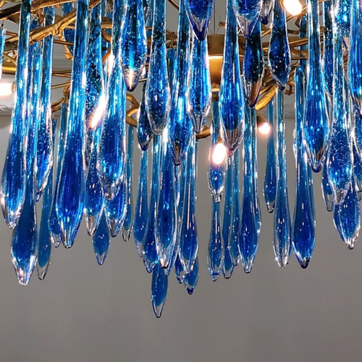 Artistic Branch Chandelier with Blue Glaze Drops for Dining Room - D23.6"*H19.7"/31.6kgColorfulWarm LightJoyfuzzy
