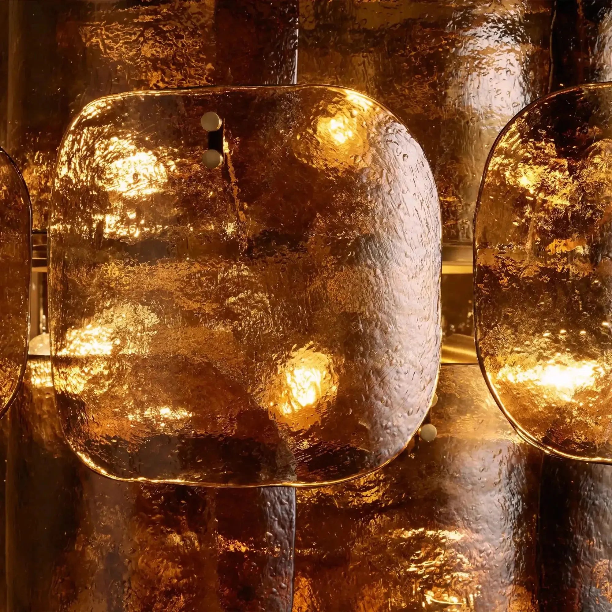 Blaire Round Chandelier - Joyfuzzy