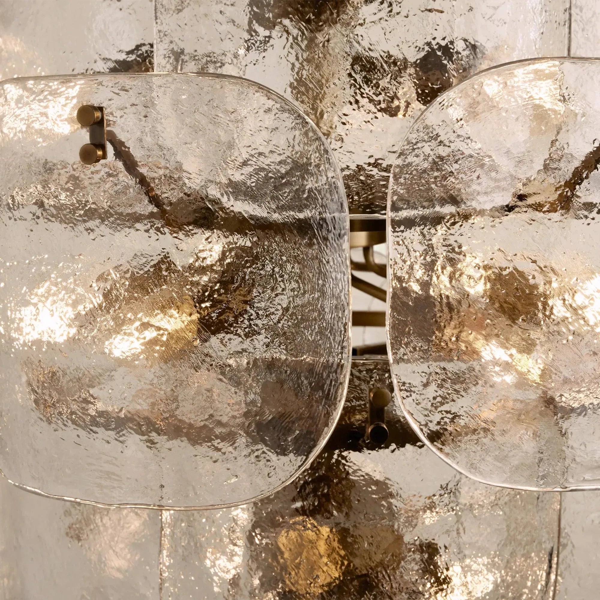 Blaire Round Chandelier - Joyfuzzy
