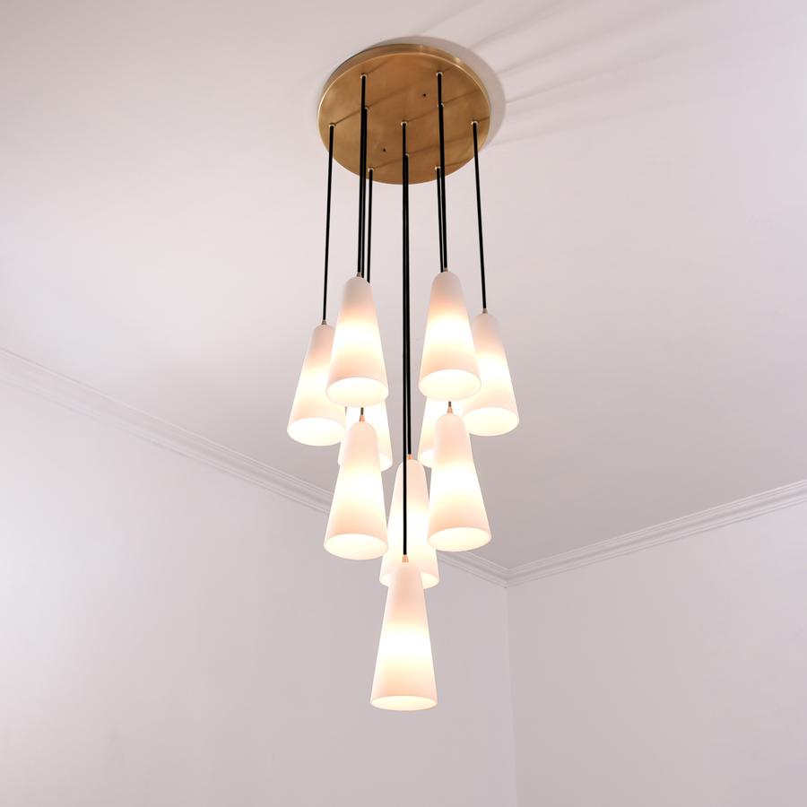 White Ceramics Round Chandelier 18" 10-light