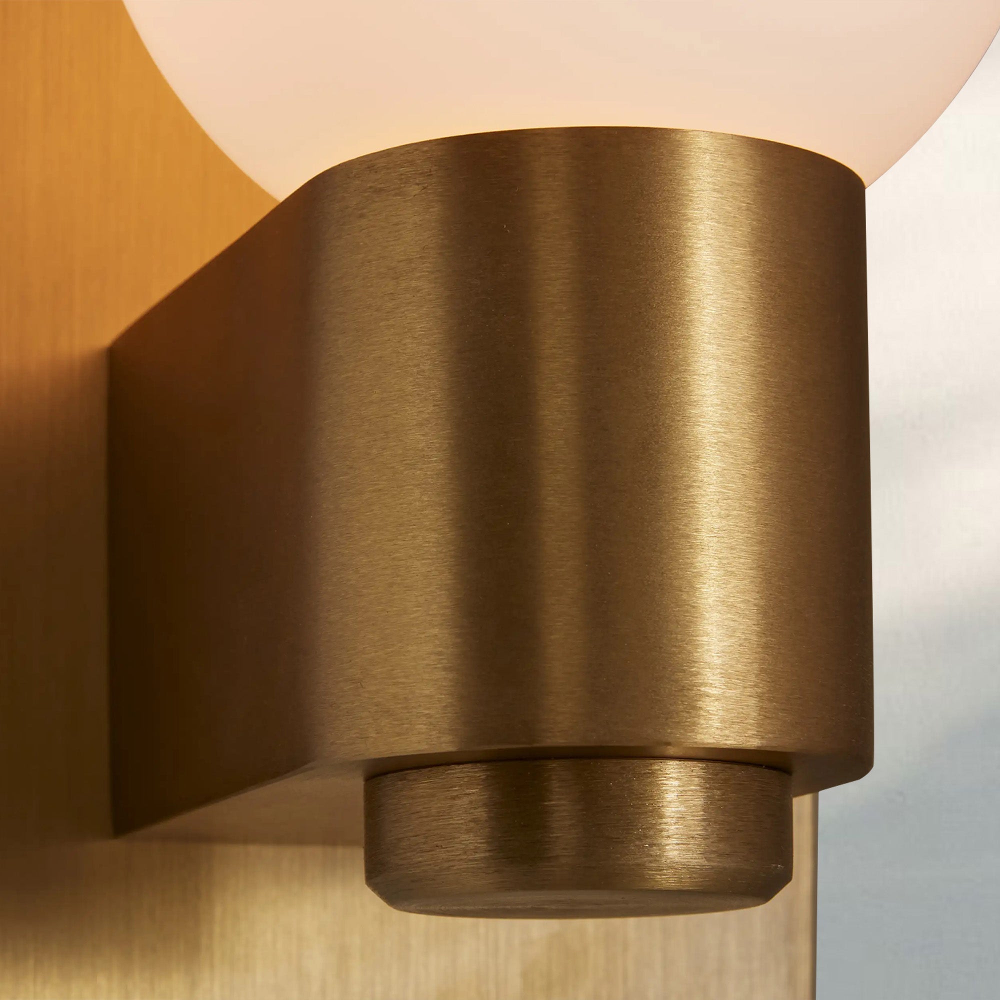 Casens Wall Sconce - Matte OpalJoyfuzzy