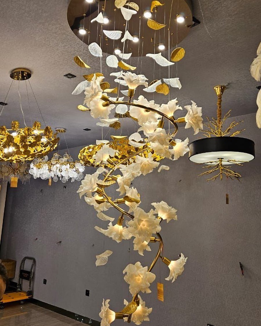 Ceramic Flower Chandelier in Artistic Brass Branch Design - D31.5"*H118.1"Warm LightJoyfuzzy