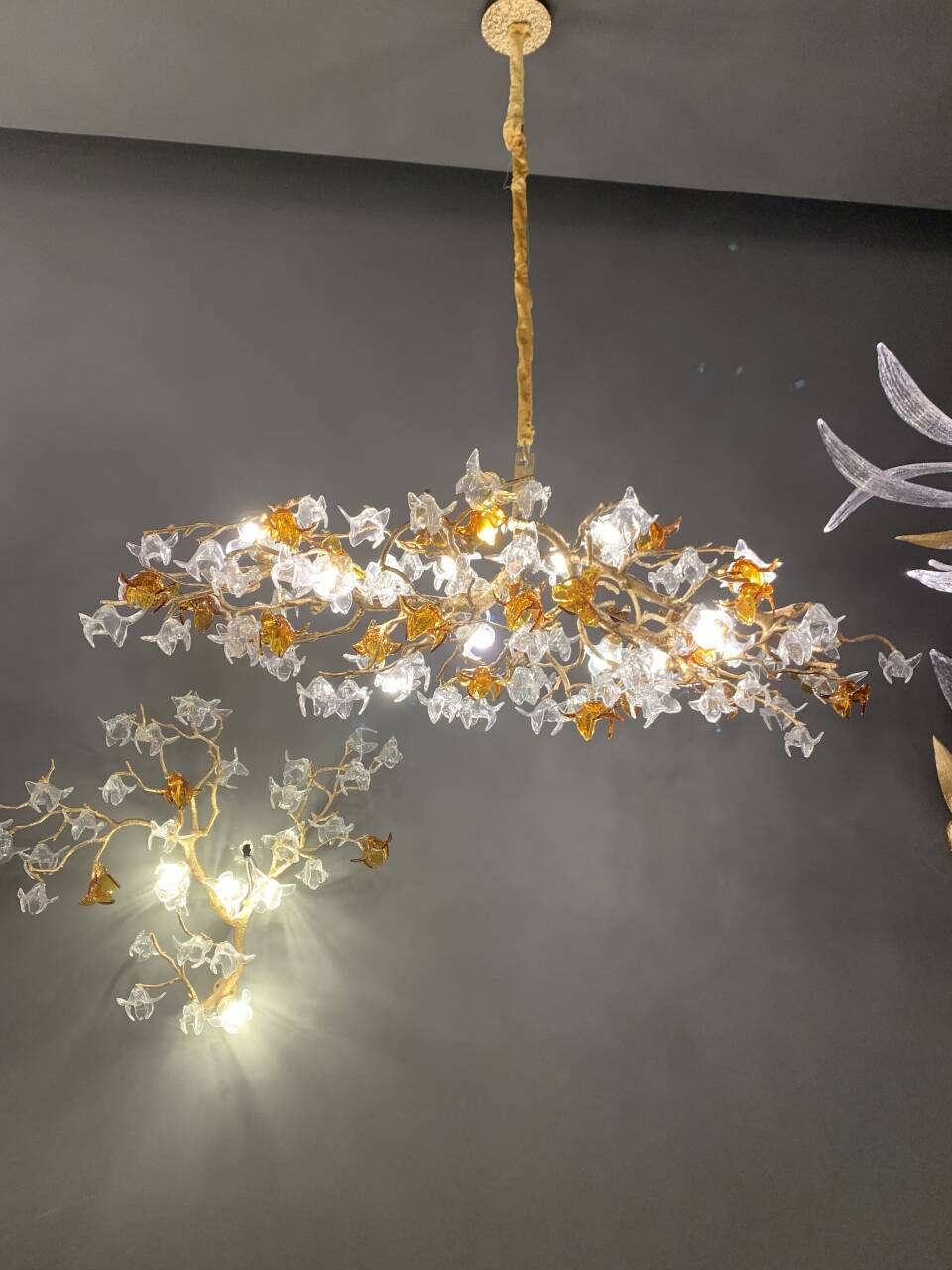 Designer Favorite Brass Branch Chandelier with Artistic Flower Glass for Dining Room Living Room and Kitchen Island - Round/12 Lights/D23.6"*H15.7"Warm LightJoyfuzzy