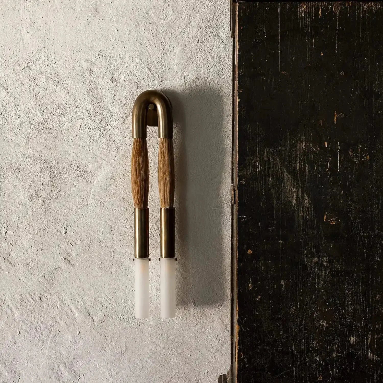 Double Head Antonia Horsehair Sconce - Joyfuzzy