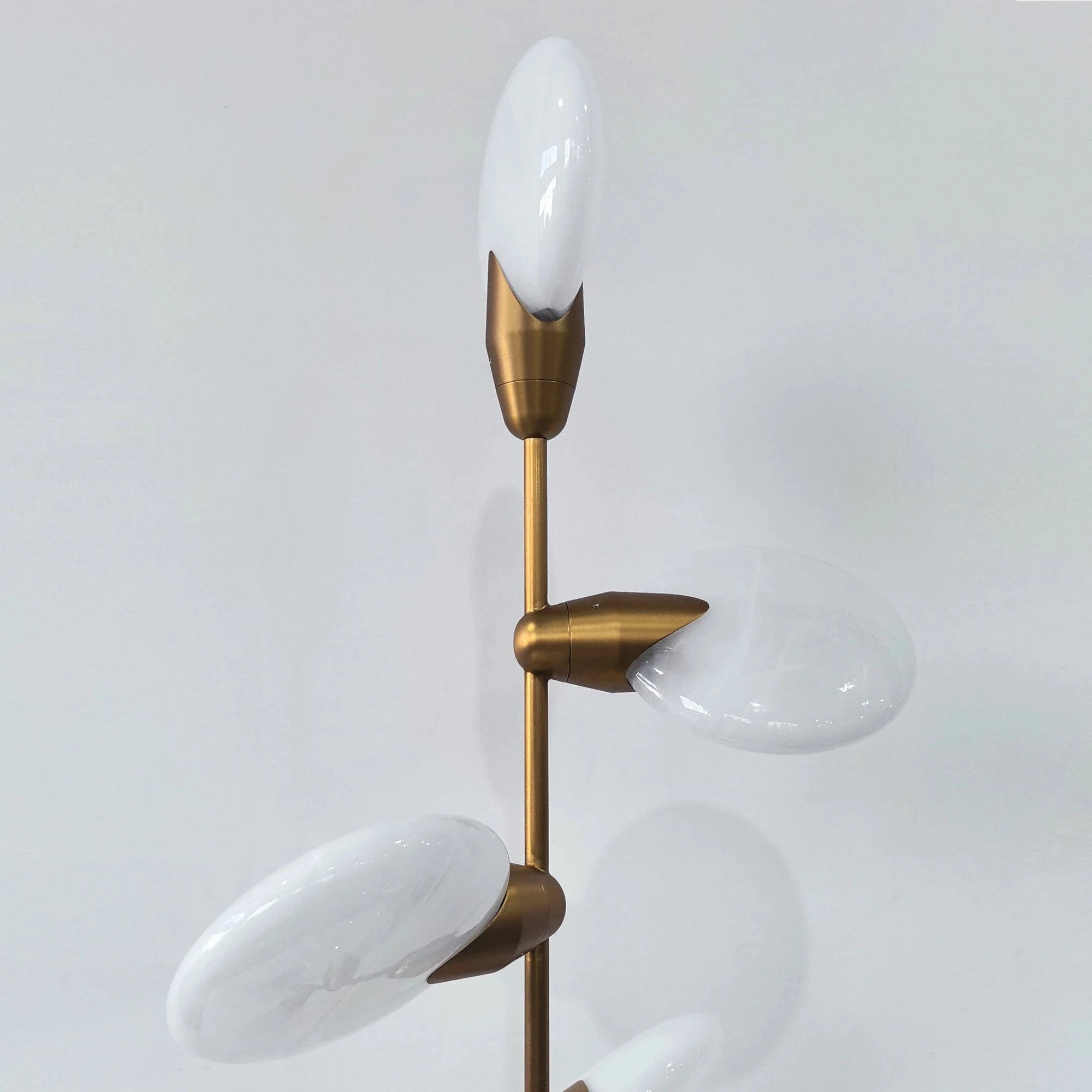 Lyla Floor Lamp - Joyfuzzy