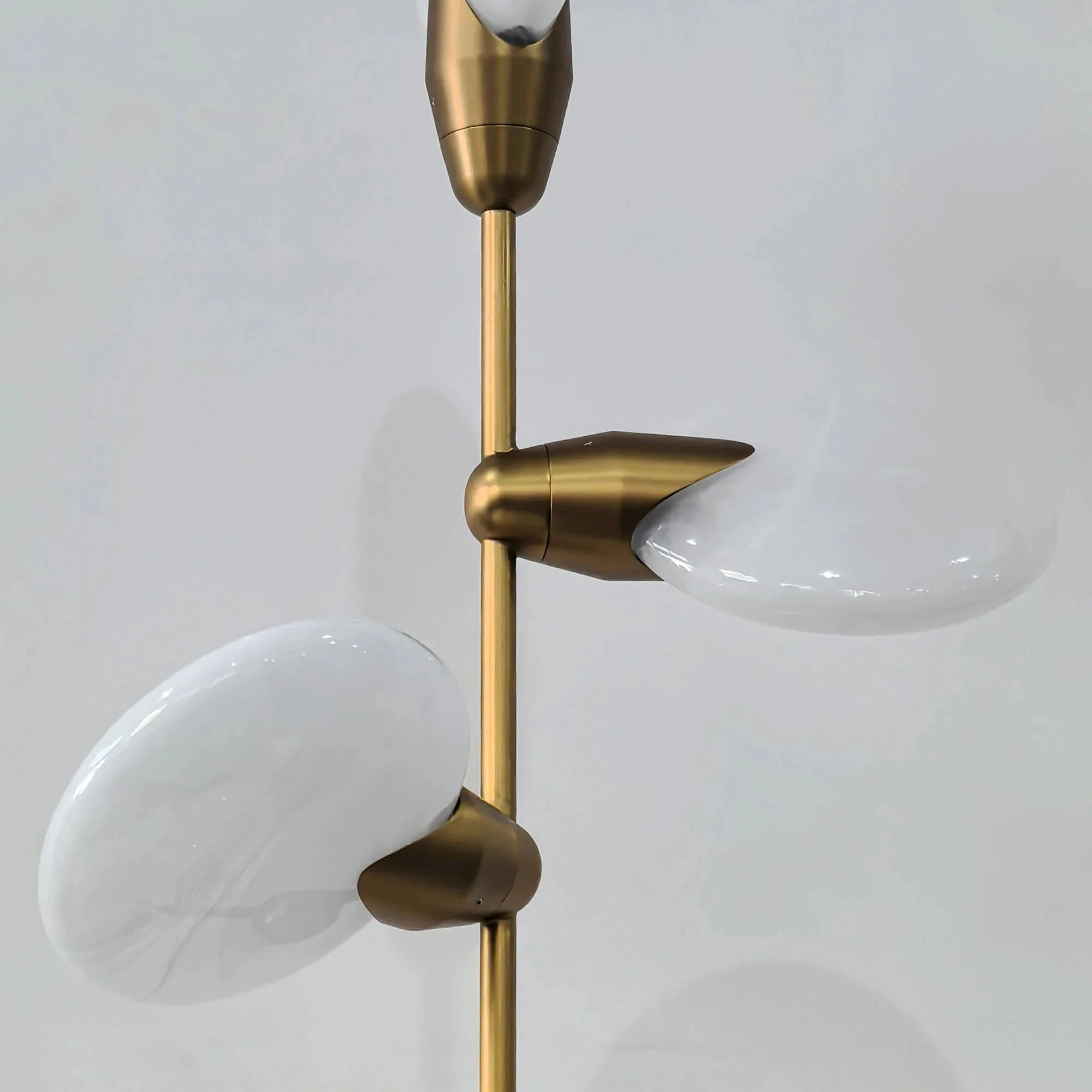 Lyla Floor Lamp - Joyfuzzy