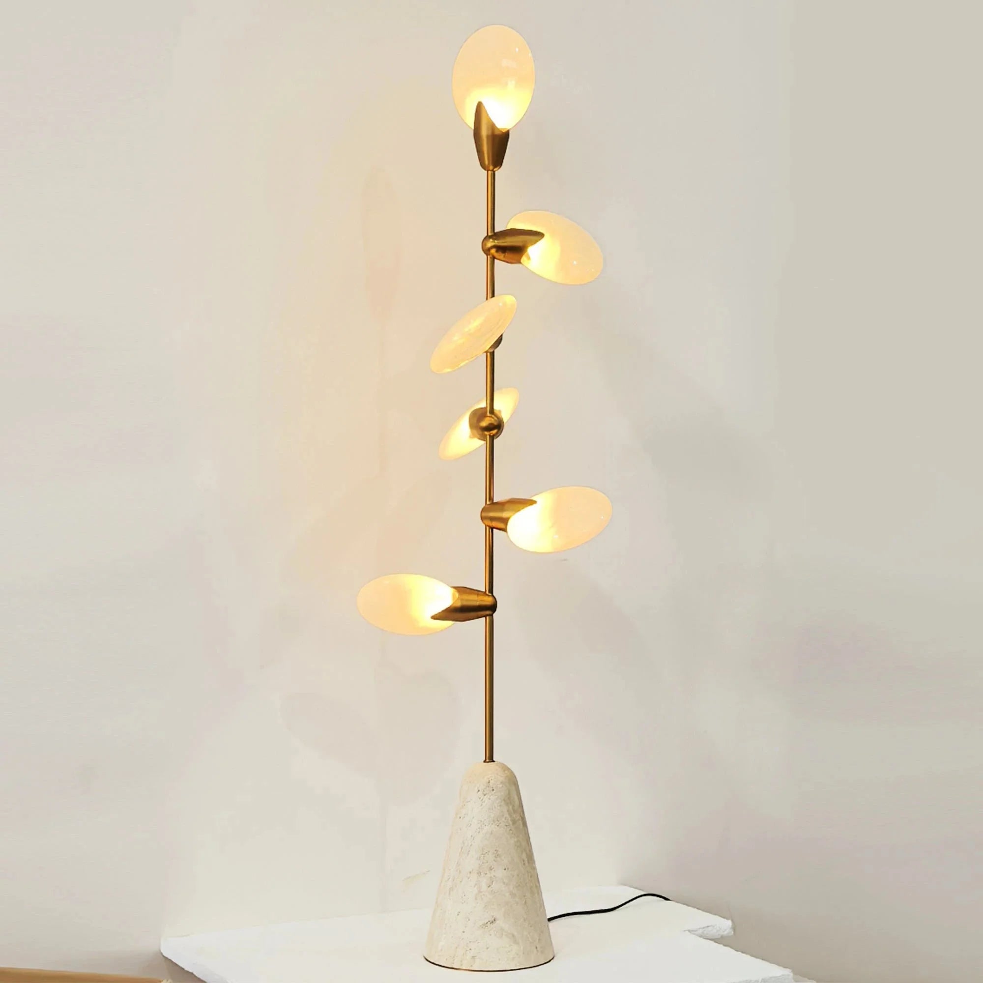 Lyla Floor Lamp - Joyfuzzy