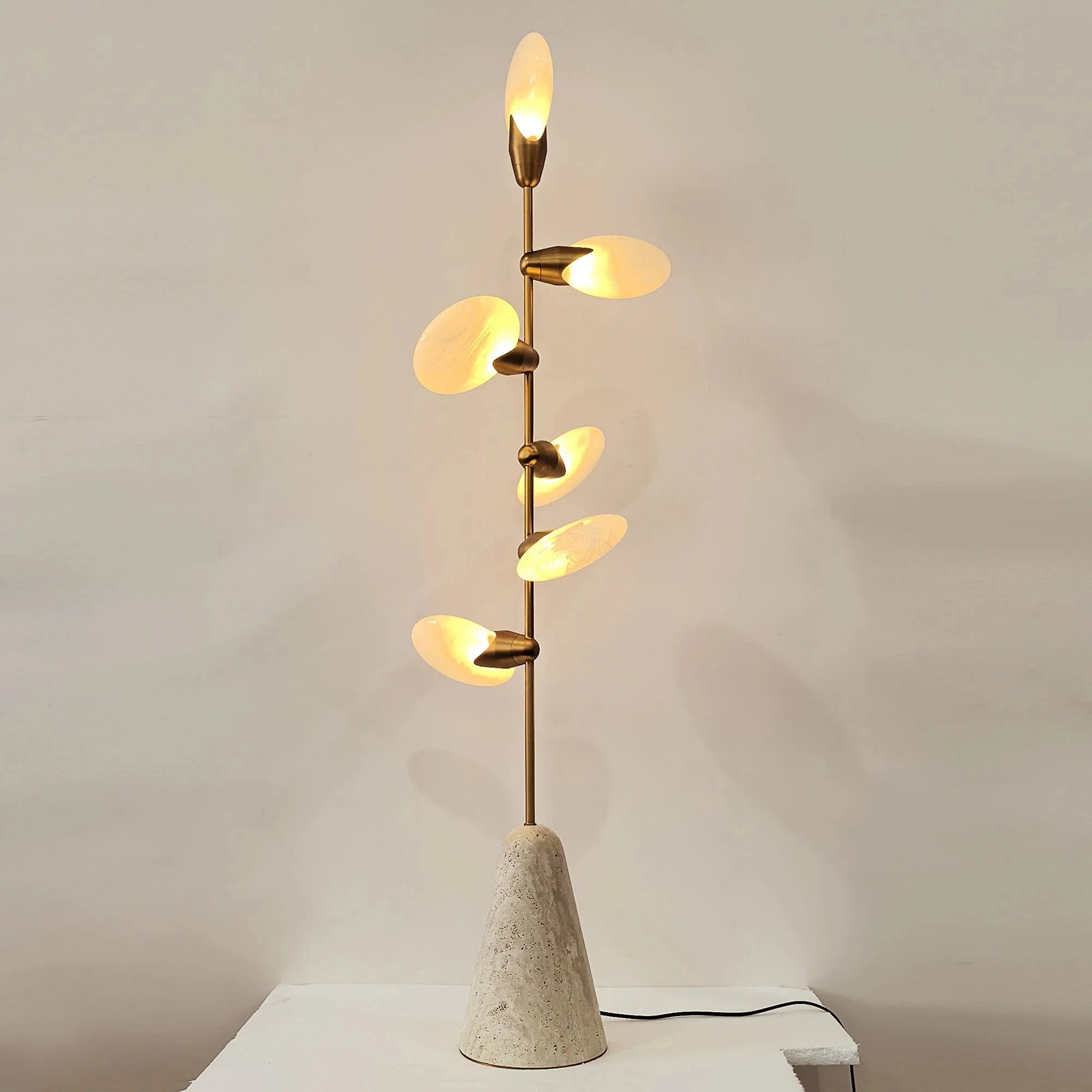 Lyla Floor Lamp - Joyfuzzy