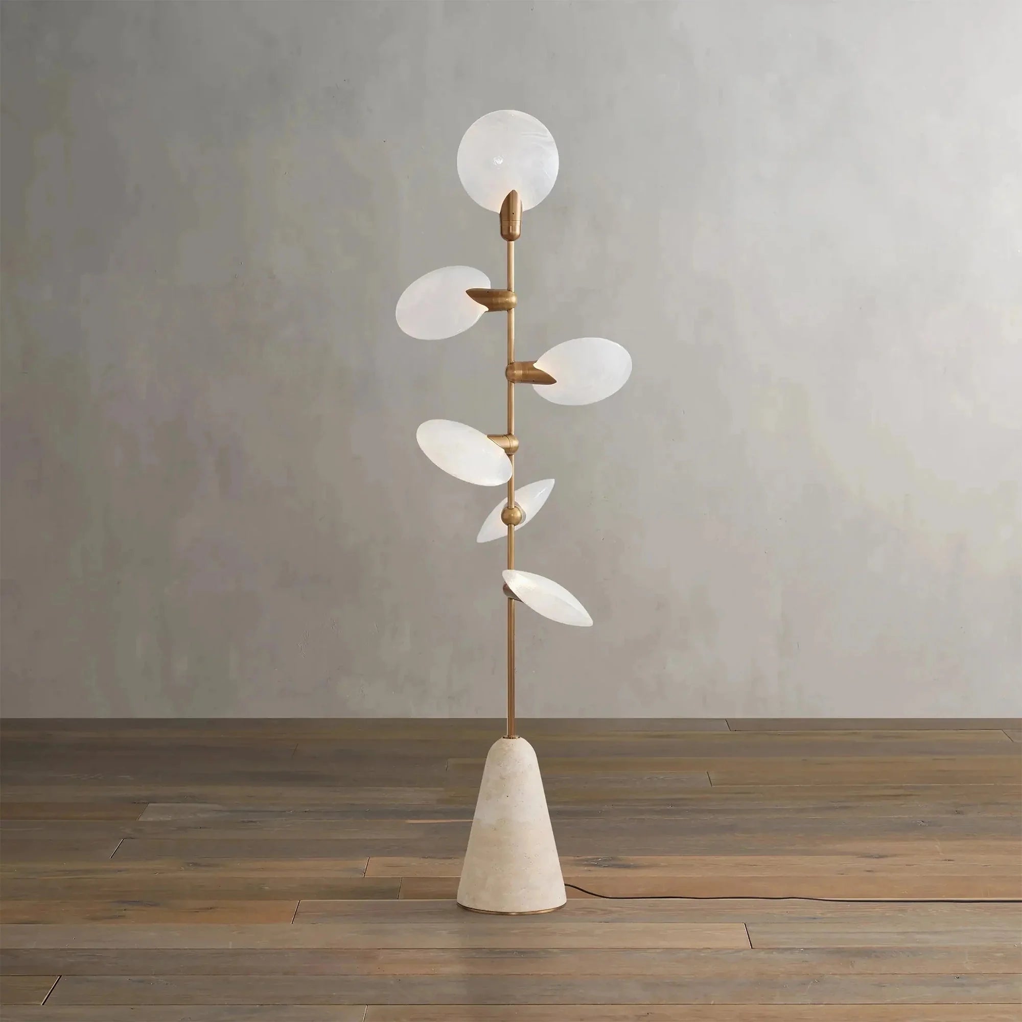 Lyla Floor Lamp - Joyfuzzy