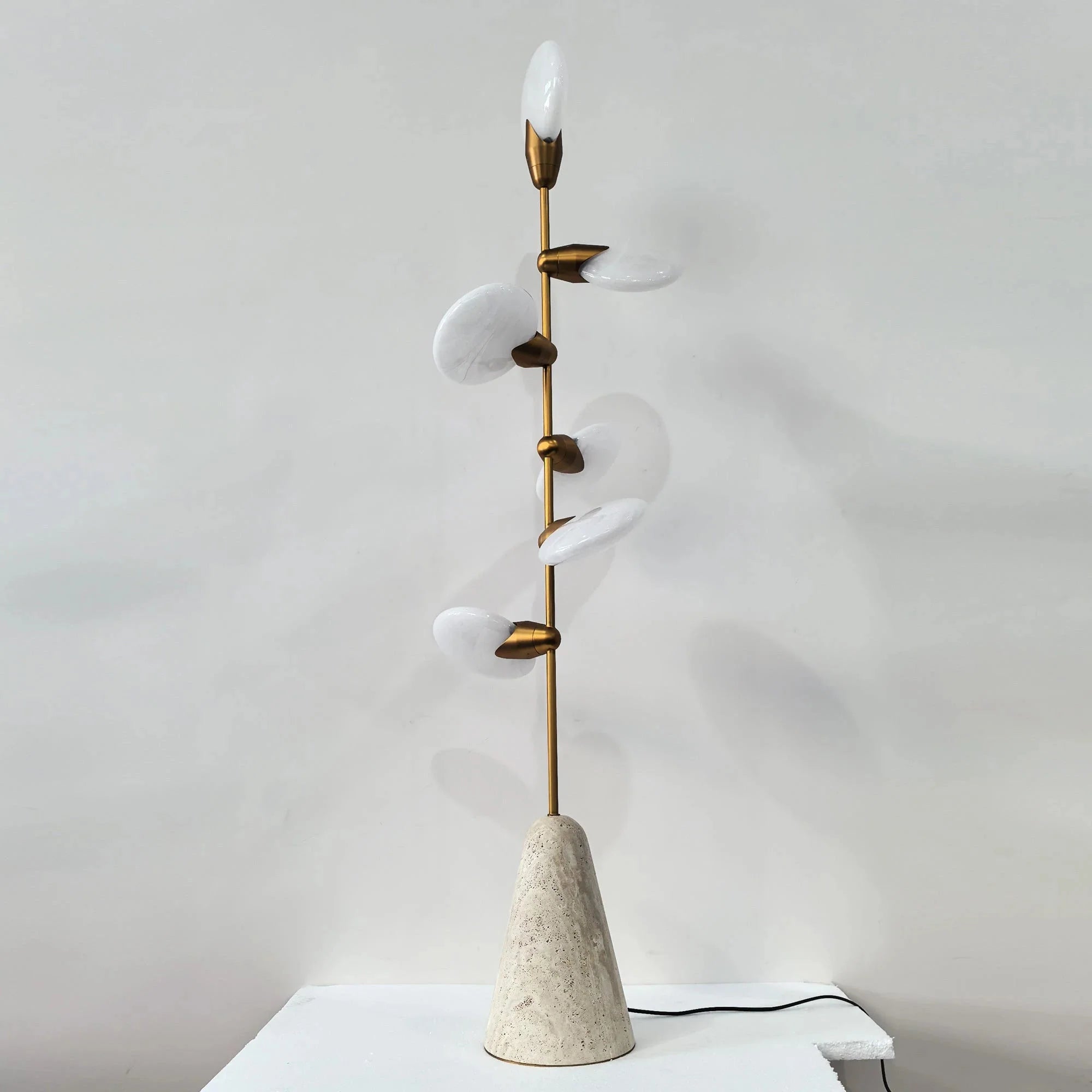 Lyla Floor Lamp - Joyfuzzy