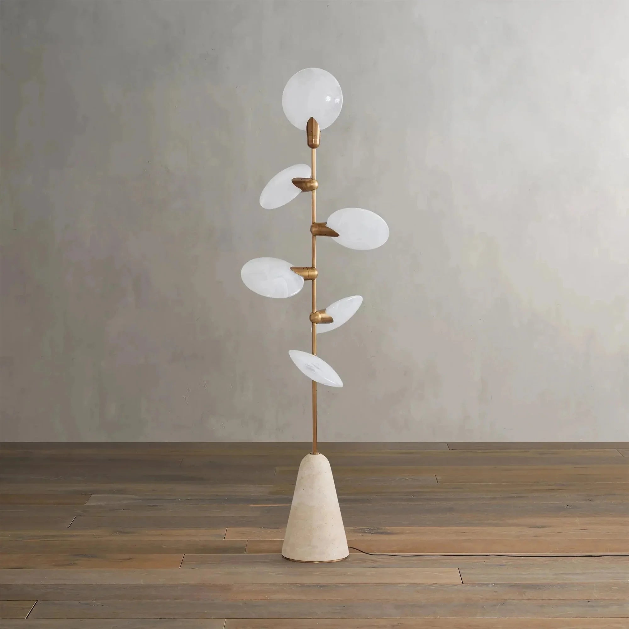 Lyla Floor Lamp - Joyfuzzy