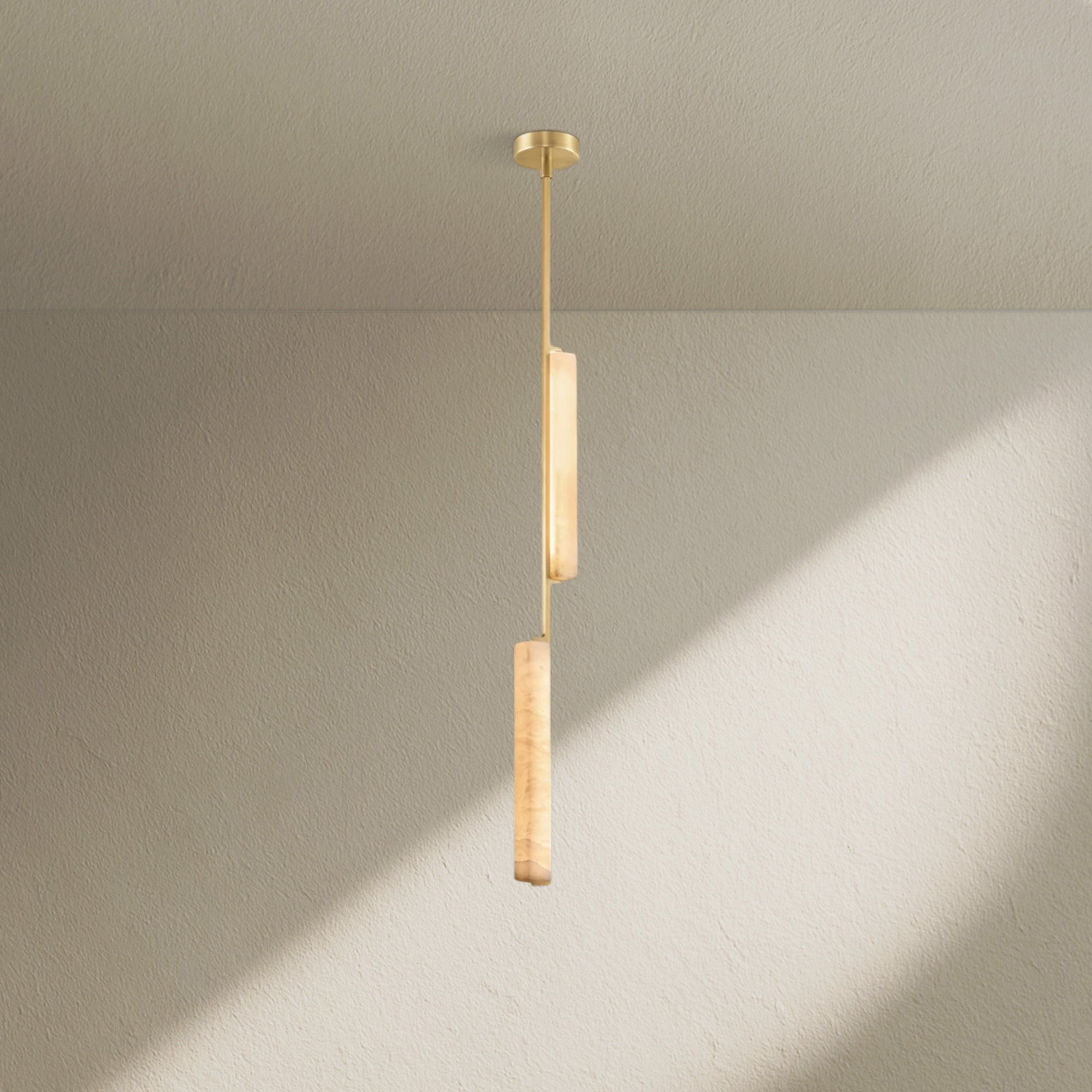 Aufz Alabaster Pendant