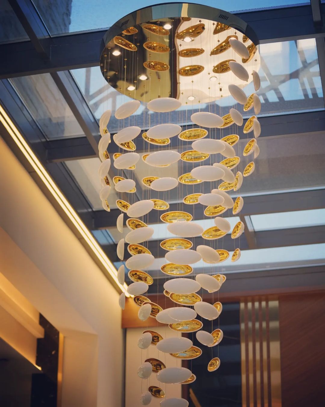 Modern Artistic Unique Golden Dragon Egg Pendant Ceiling Light Fixture for Staircase/ Sales Center/ Hotel - Joyfuzzy