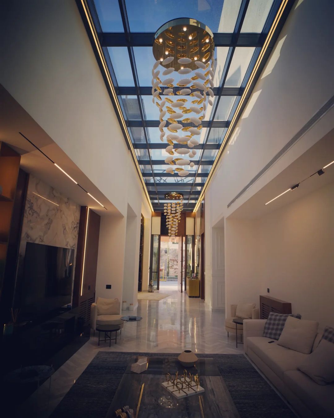 Modern Artistic Unique Golden Dragon Egg Pendant Ceiling Light Fixture for Staircase/ Sales Center/ Hotel - Joyfuzzy