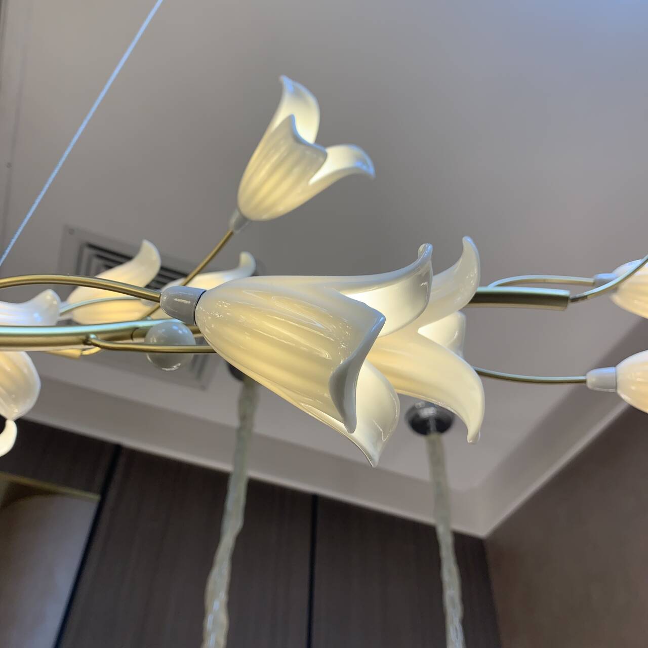 Modern Brass Branch Ceramics Flower Chandelier for Stylish Living Room Hotel and Restaurant - L110.24''*W30.7''/L280cm*W78cmWarm LightJoyfuzzy
