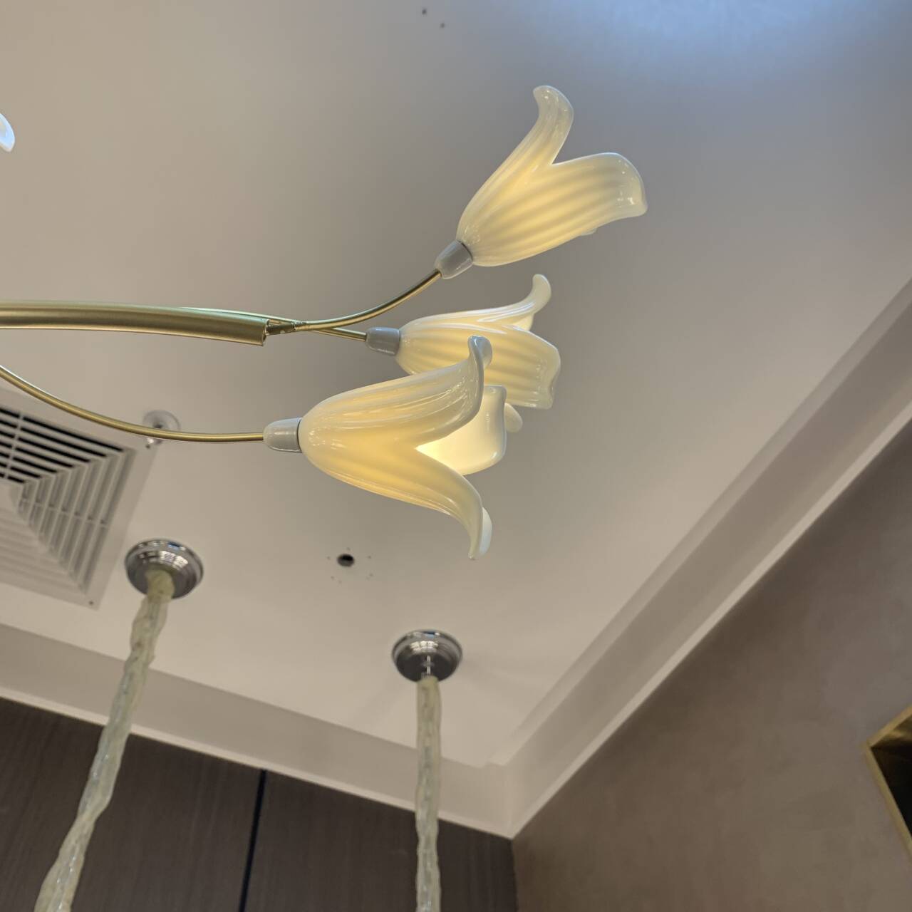 Modern Brass Branch Ceramics Flower Chandelier for Stylish Living Room Hotel and Restaurant - L110.24''*W30.7''/L280cm*W78cmWarm LightJoyfuzzy