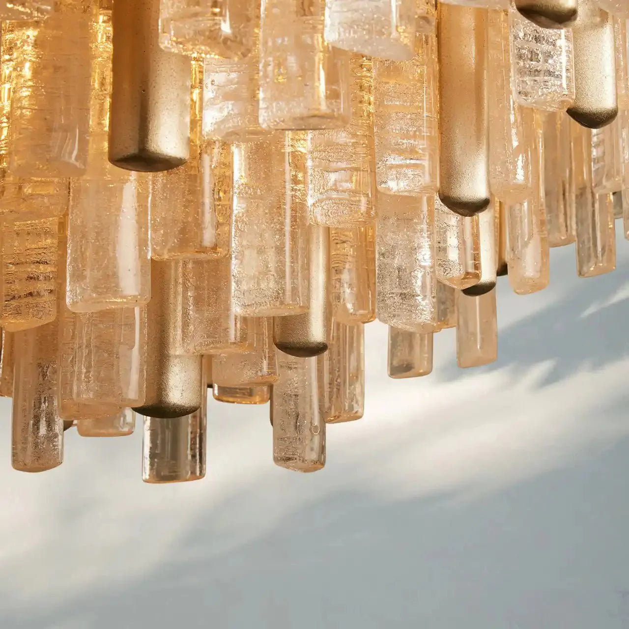 Neve Round Chandelier - BrassJoyfuzzy