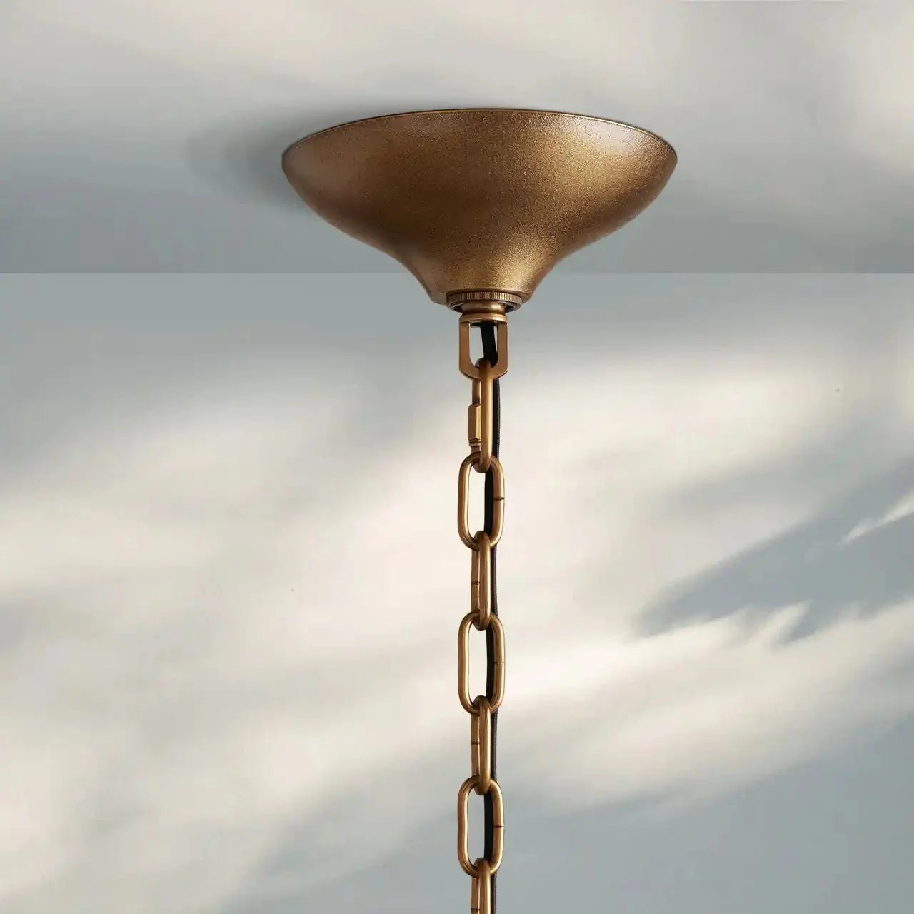 Neve Round Chandelier - BrassJoyfuzzy