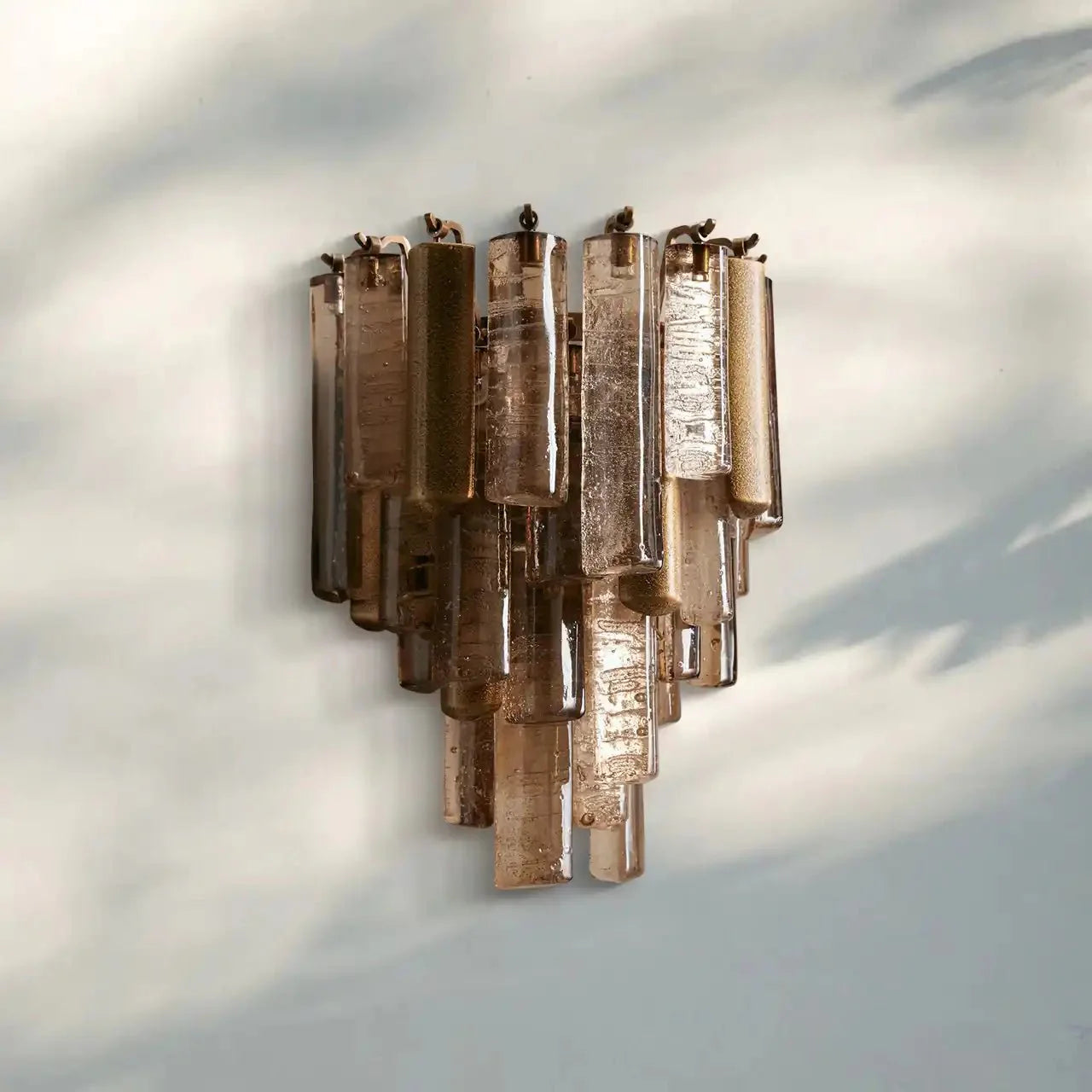 Neve Sconce - Brass - Joyfuzzy
