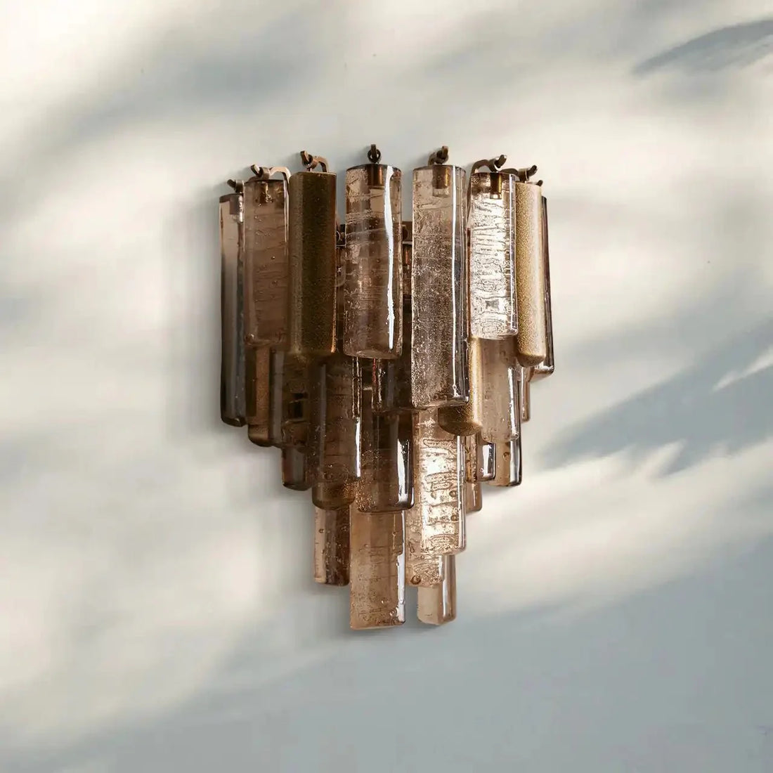 Neve Sconce - Brass - Joyfuzzy
