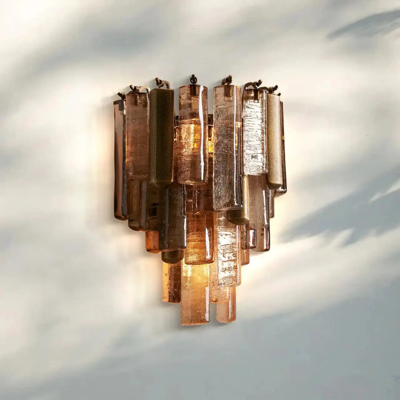Neve Sconce - Brass - Joyfuzzy