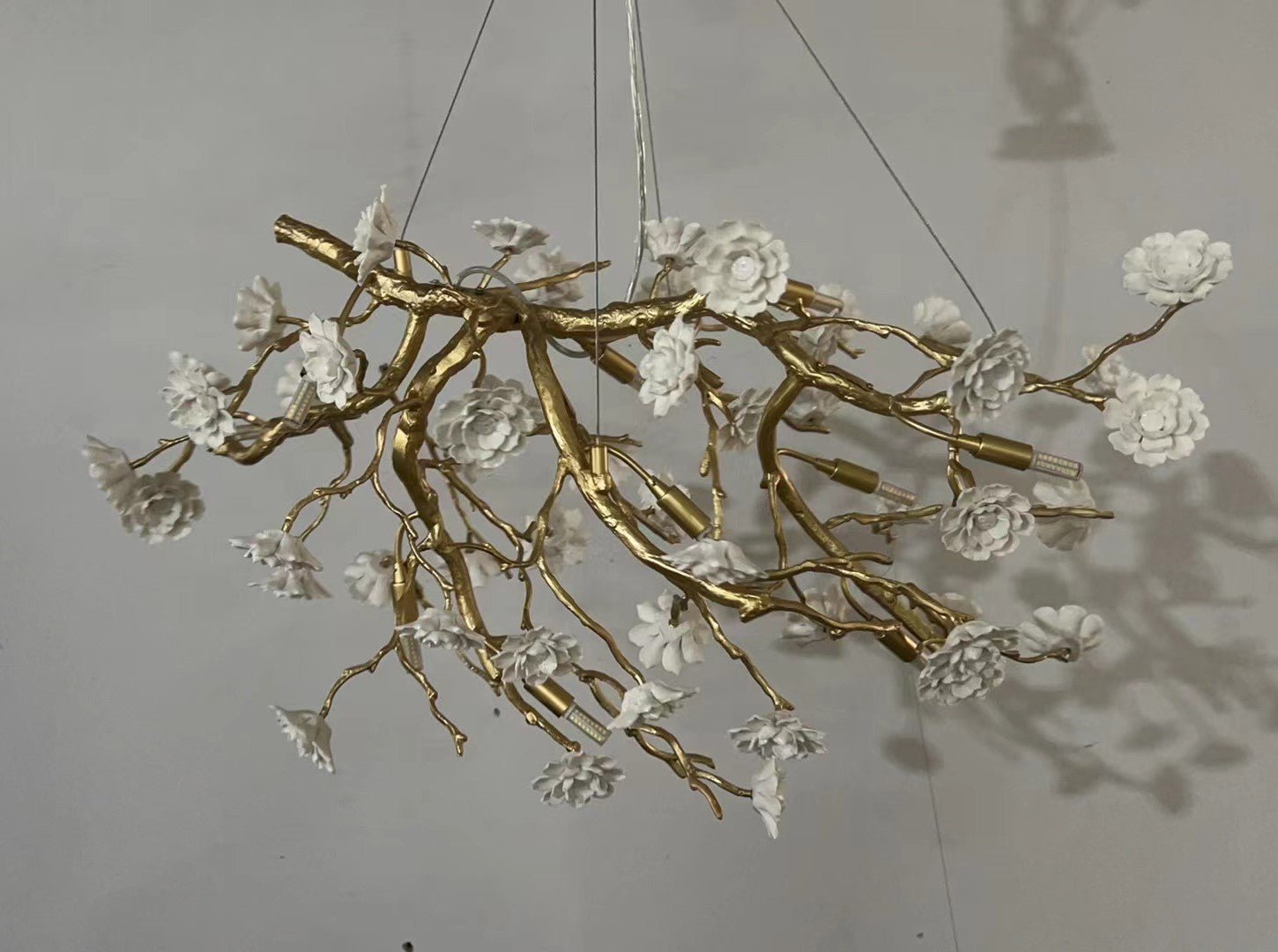 Post - Modern Art Brass and Ceramics Flower Pendant Branch Chandelier for Living/Dining Room - L49.2"*W19.7"*H21.7"Warm LightJoyfuzzy